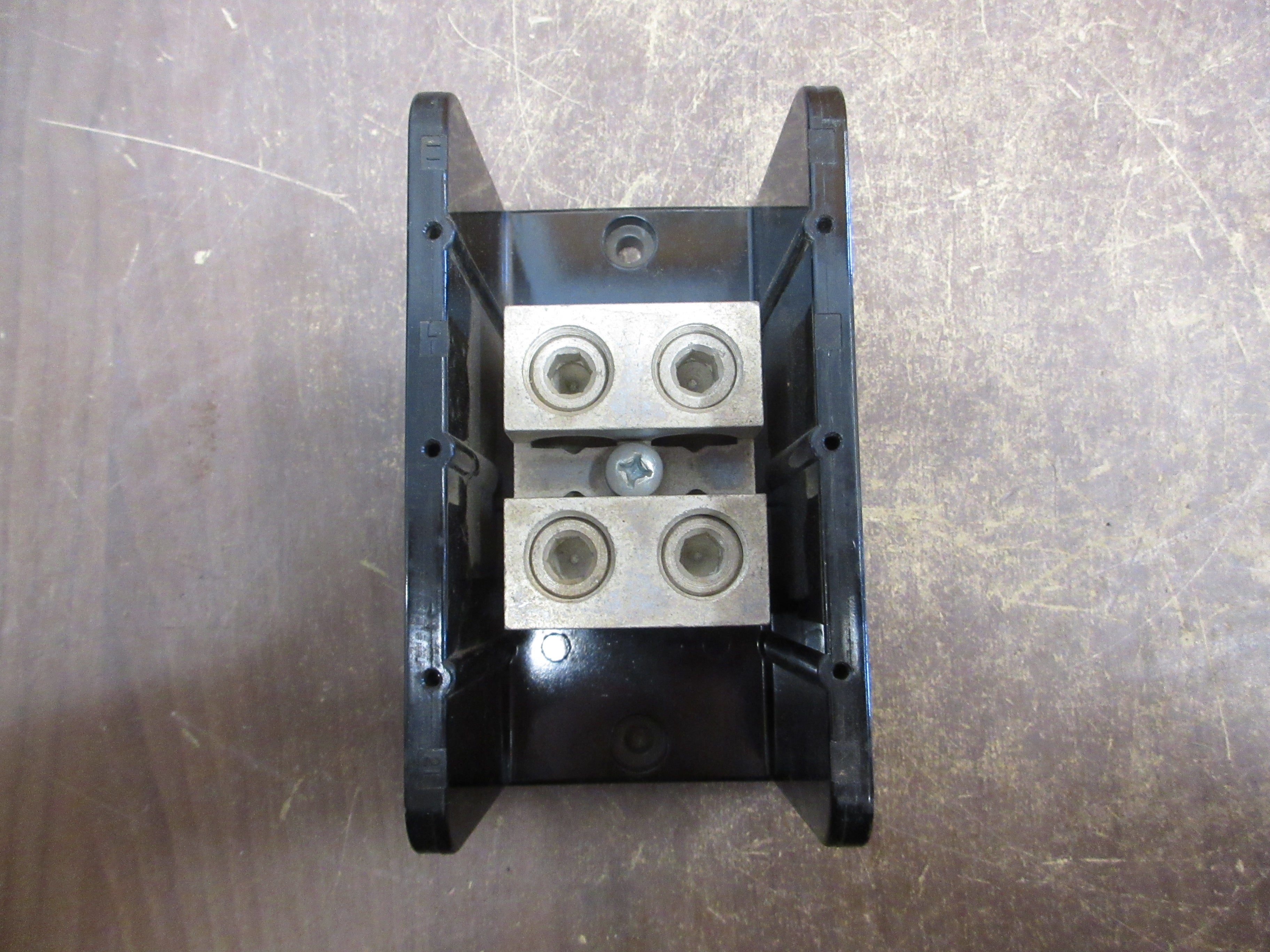 Marathon Power Distribution Block 1451129 620A 600V 1P Line: 350MCM-6 Used