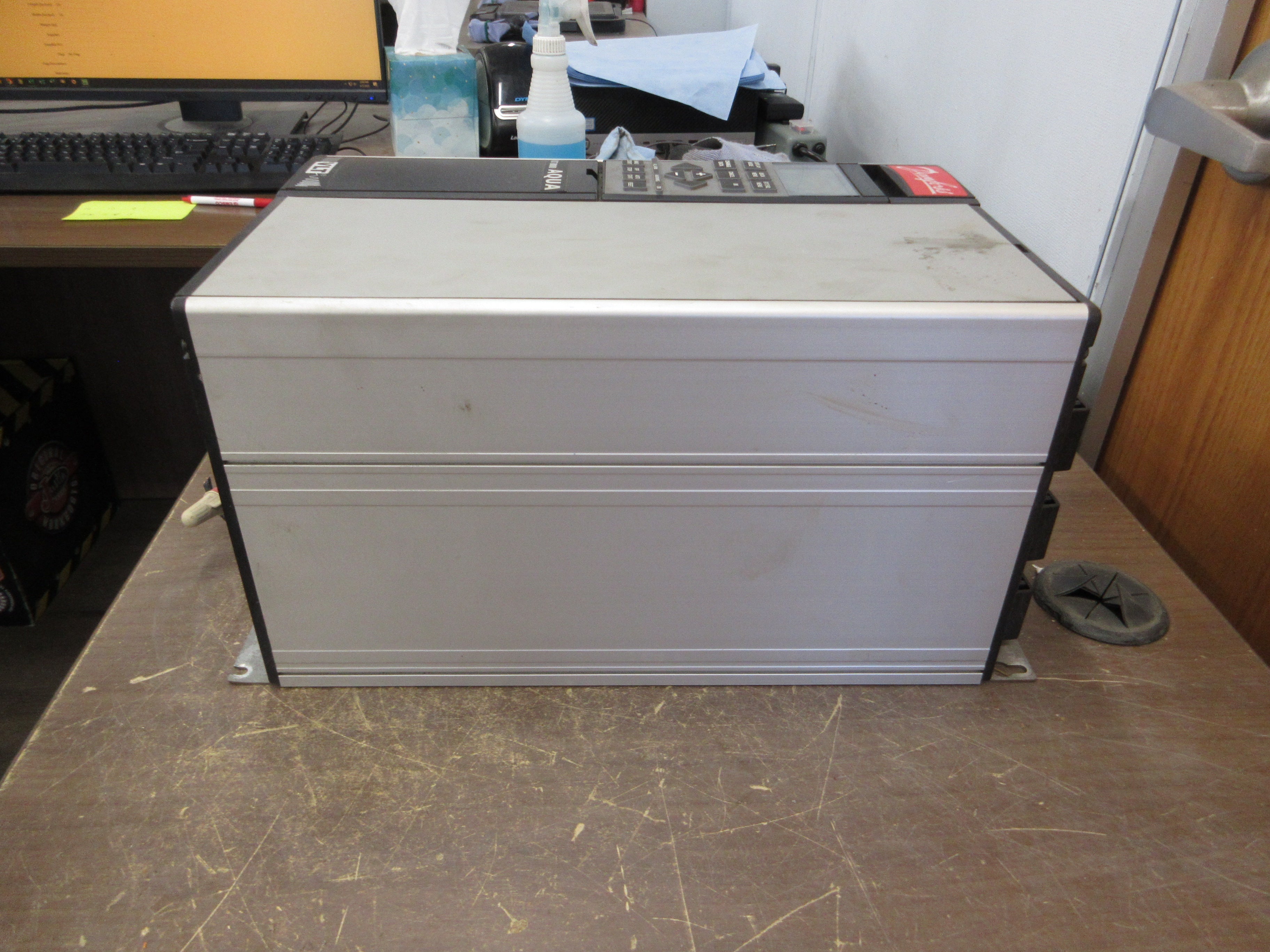 Danfoss VLT 8000 Aqua AC Drive 178B3476 10HP 3Ph w/ Keypad Used