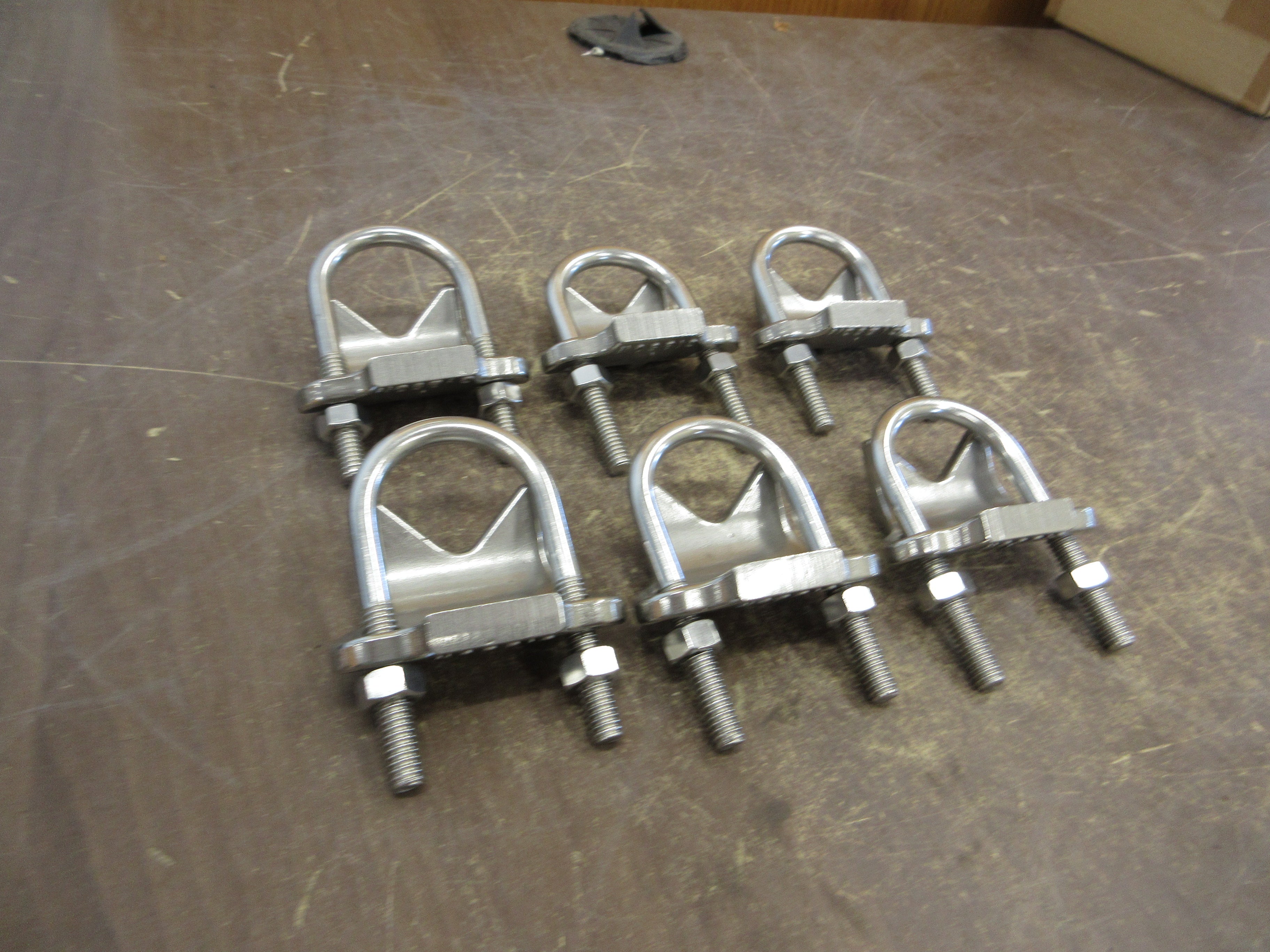 Crouse-Hinds Stainless Steel Right Angle Clamp RAC100SS 1" *Box of 6*