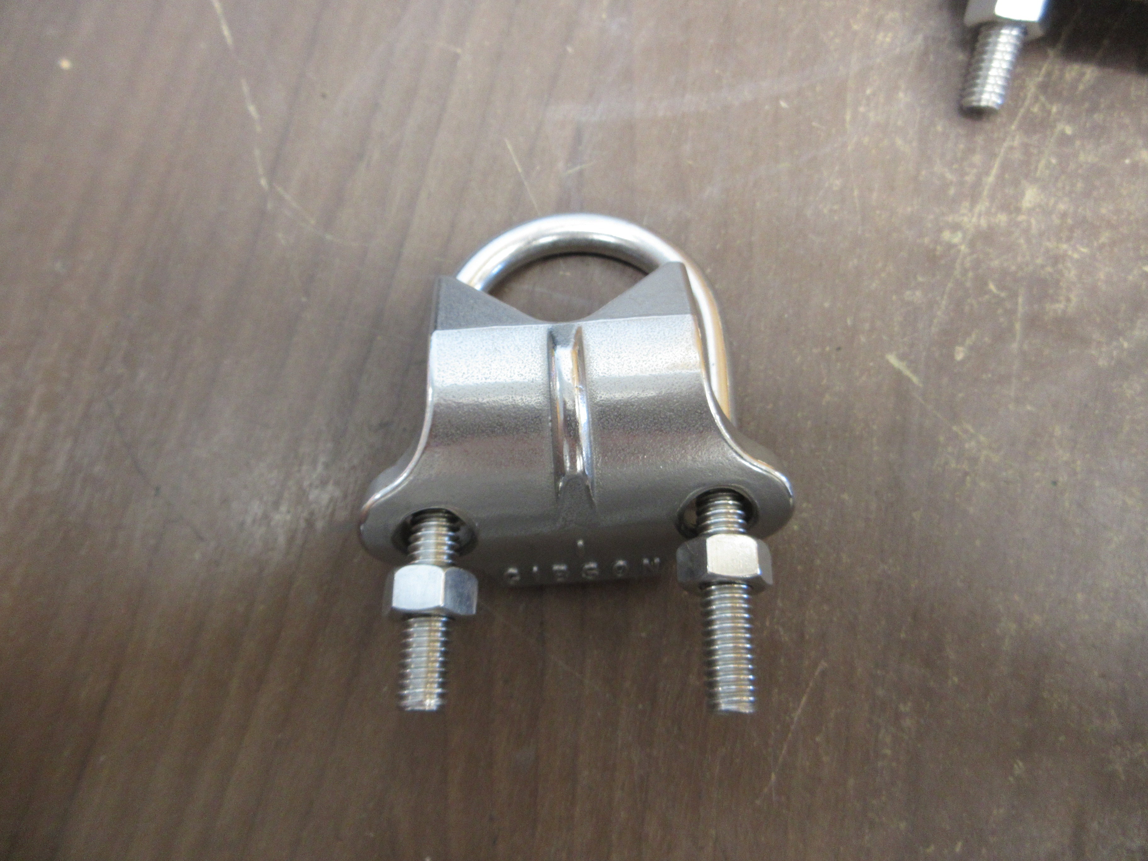 Crouse-Hinds Stainless Steel Right Angle Clamp RAC100SS 1" *Box of 6*