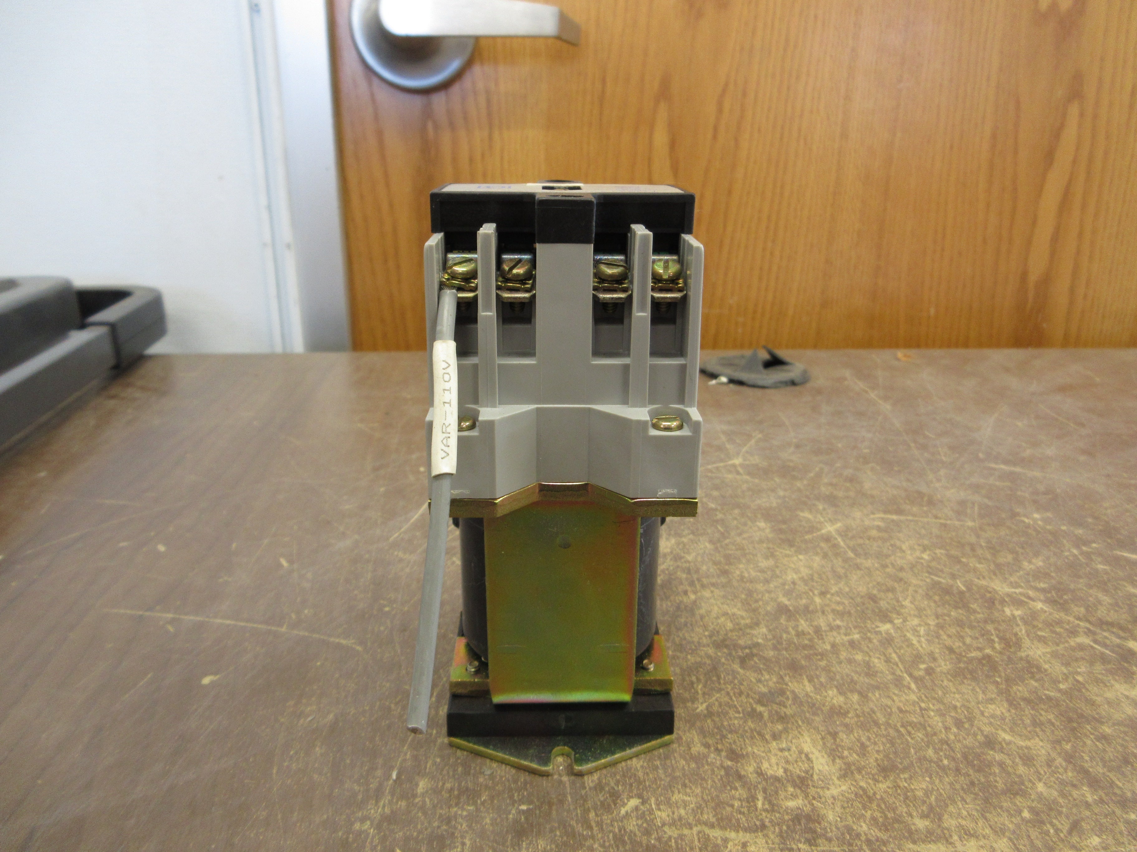 Square D Utility Auxiliary Relay 8501XUD004 Ser. A 125VDC Coil Used