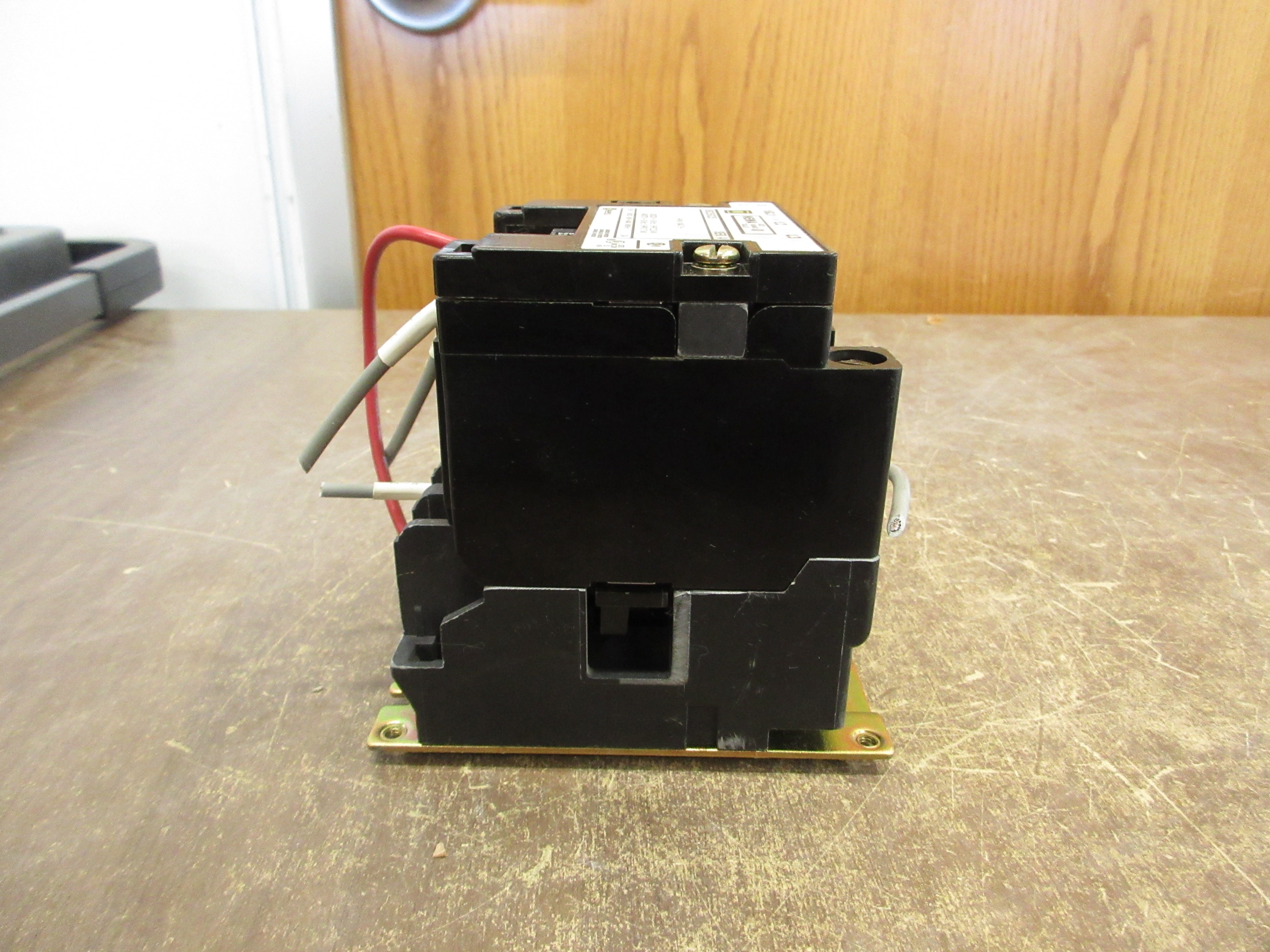Square D Size 0 Contactor 8502SBO2S Ser. A 120V Coil Used