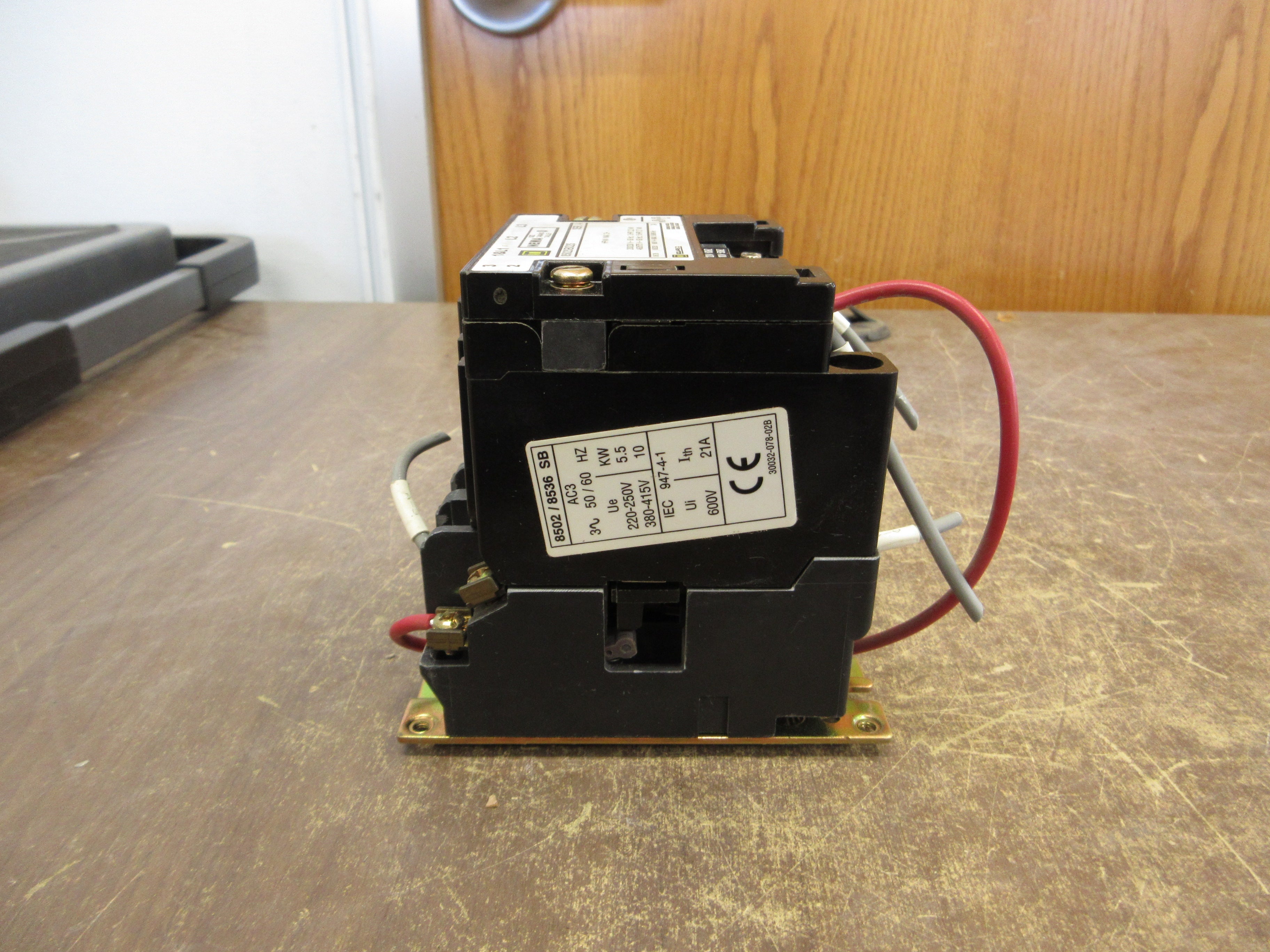 Square D Size 0 Contactor 8502SBO2S Ser. A 120V Coil Used