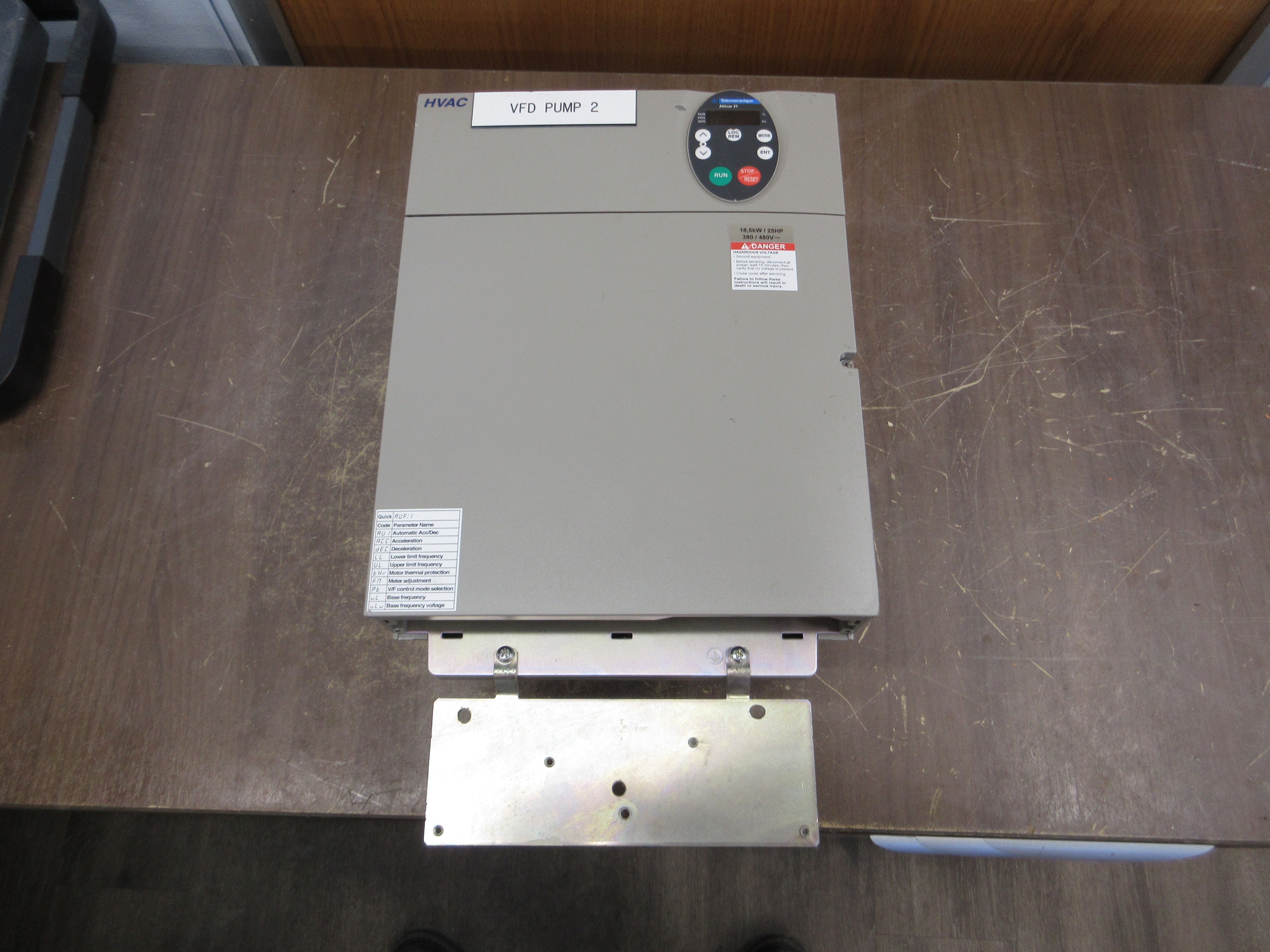 Telemecanique Altivar 21 AC Drive ATV21HD18N4 25HP 3Ph Used