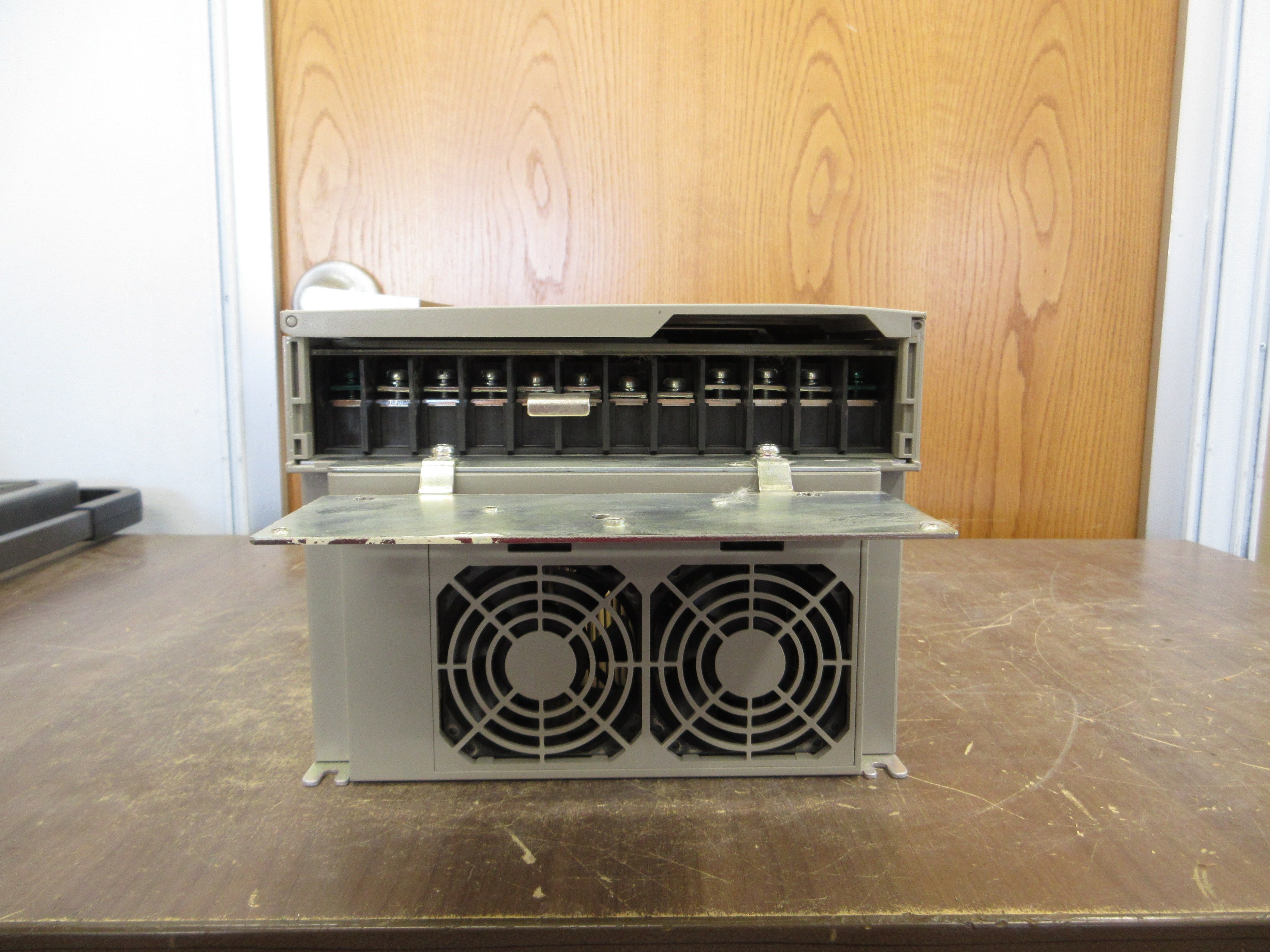 Telemecanique Altivar 21 AC Drive ATV21HD18N4 25HP 3Ph Used