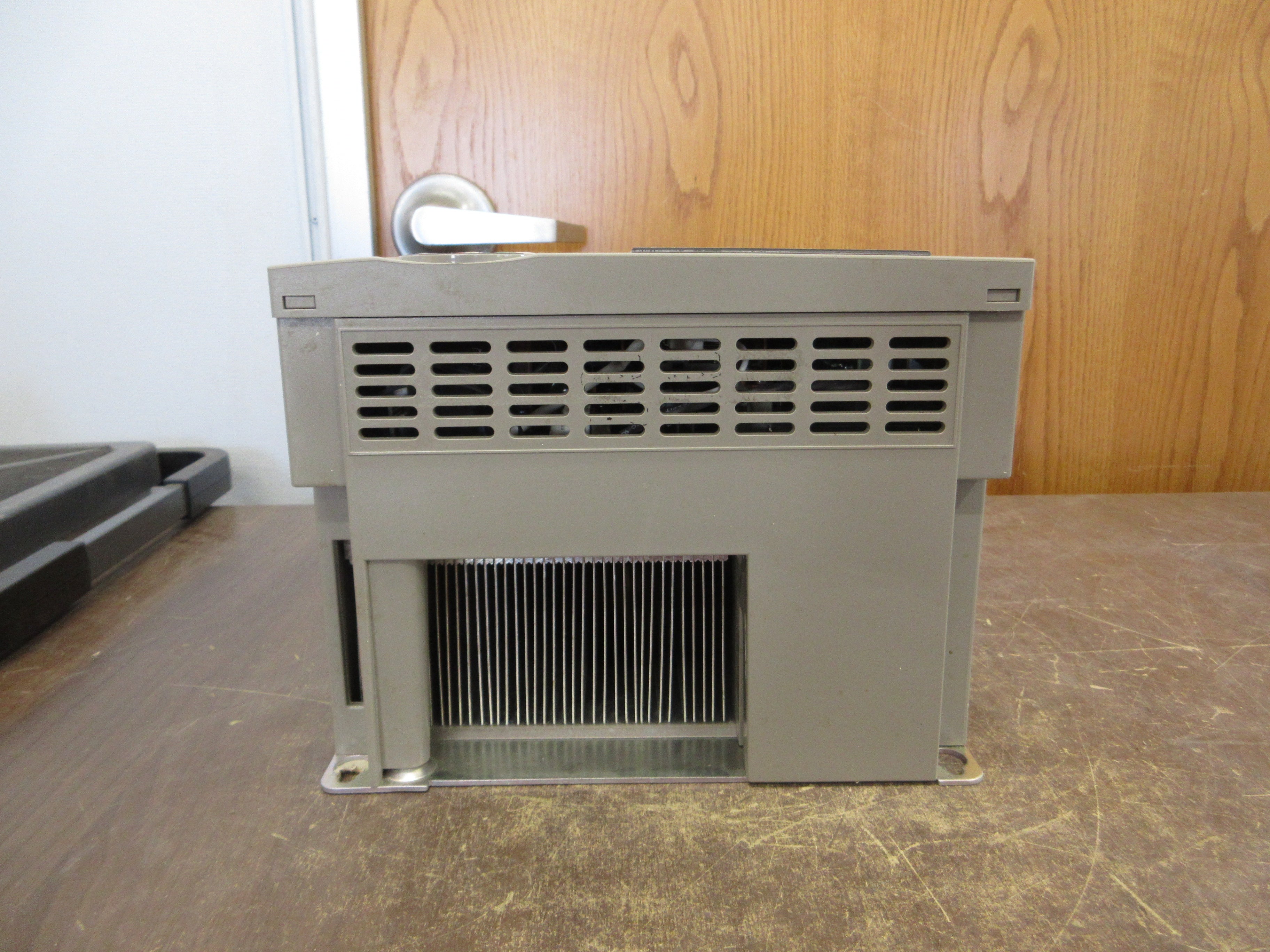 Telemecanique Altivar 21 AC Drive ATV21HD18N4 25HP 3Ph Used