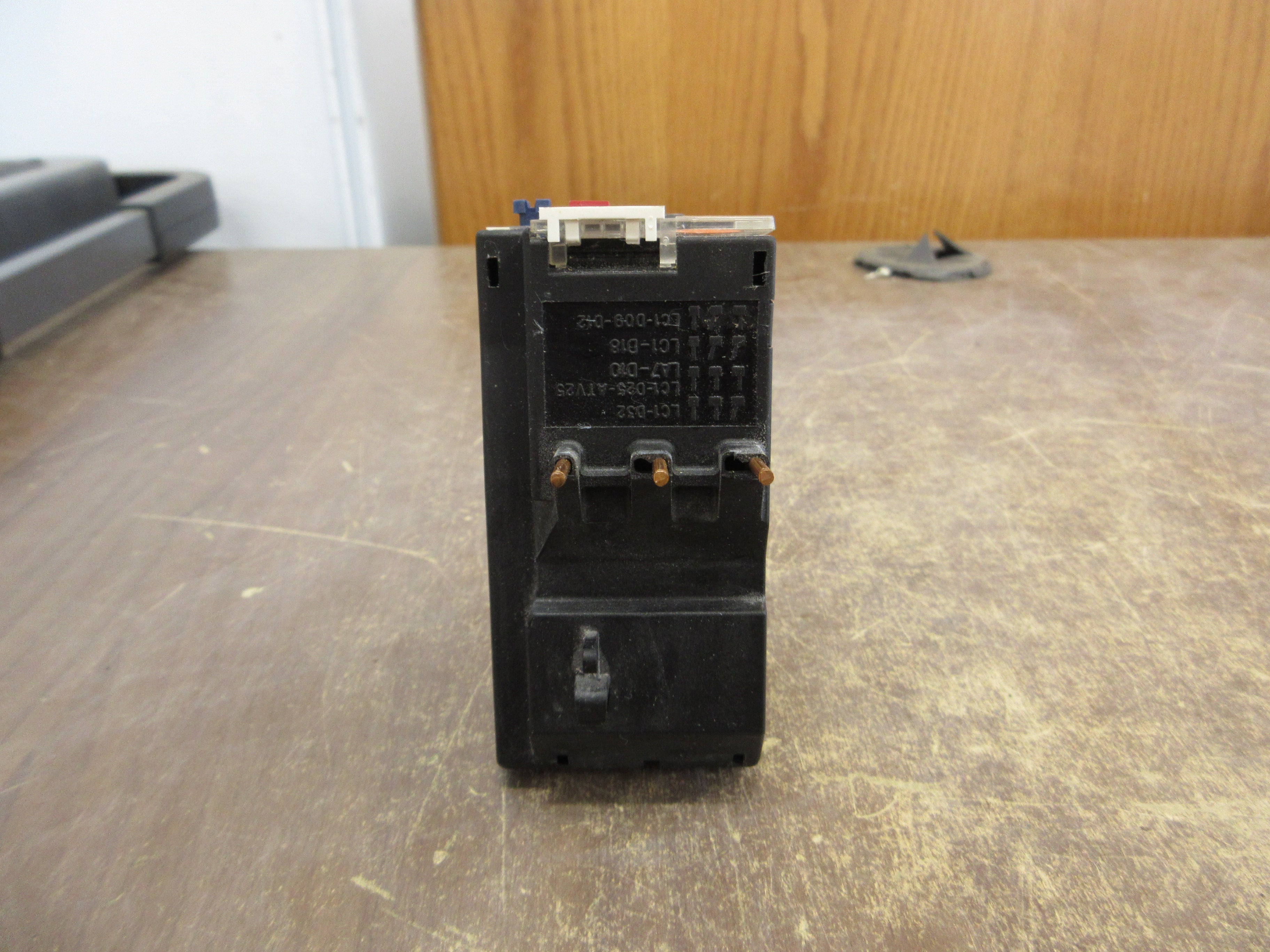 Telemecanique Solid State Overload LR2 D1512 Trip: 5.5-8A Used