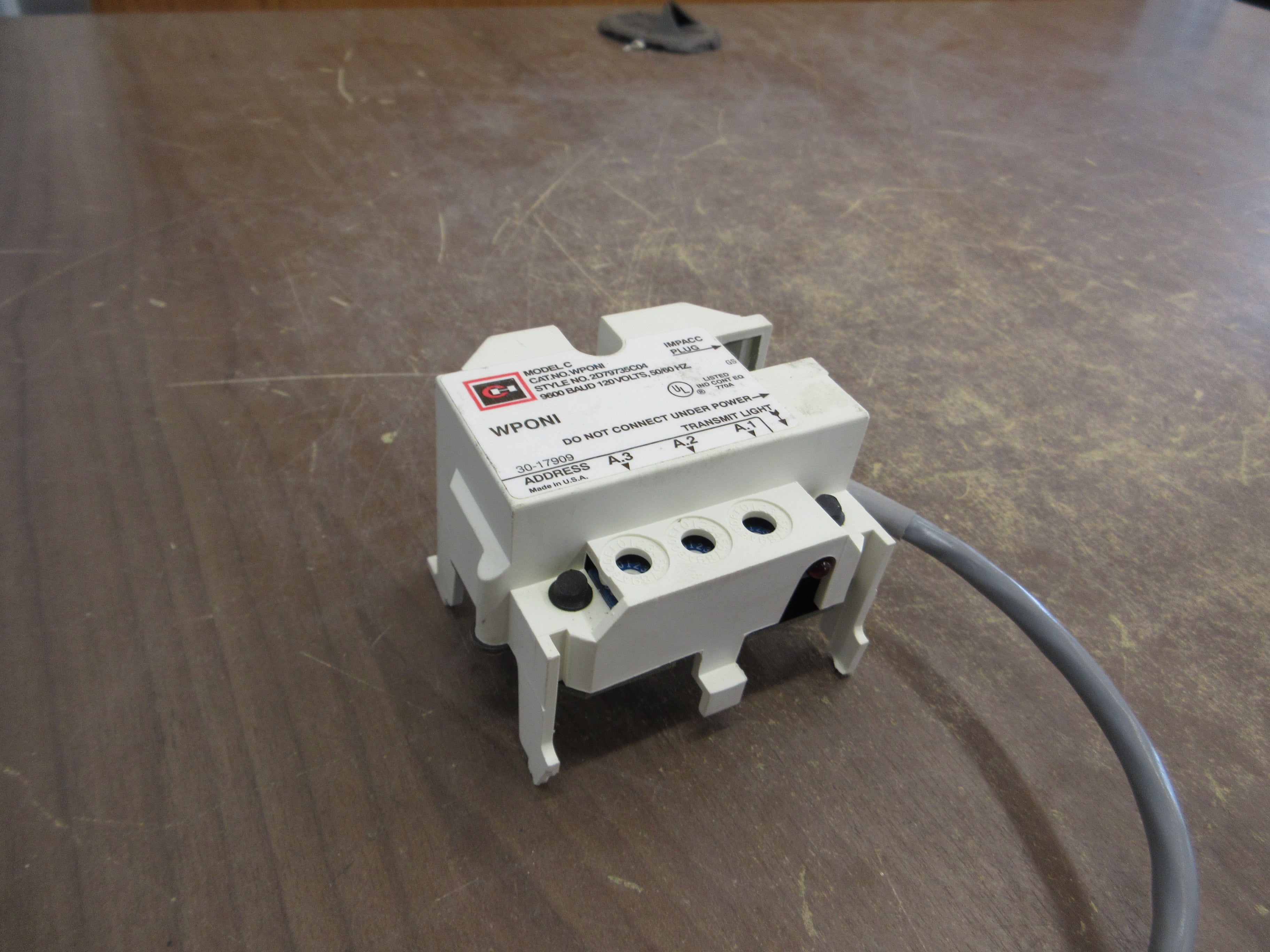 Cutler-Hammer WPONI Module 2D79735C04 Model C 120V 50/60Hz 9600 BAUD Used