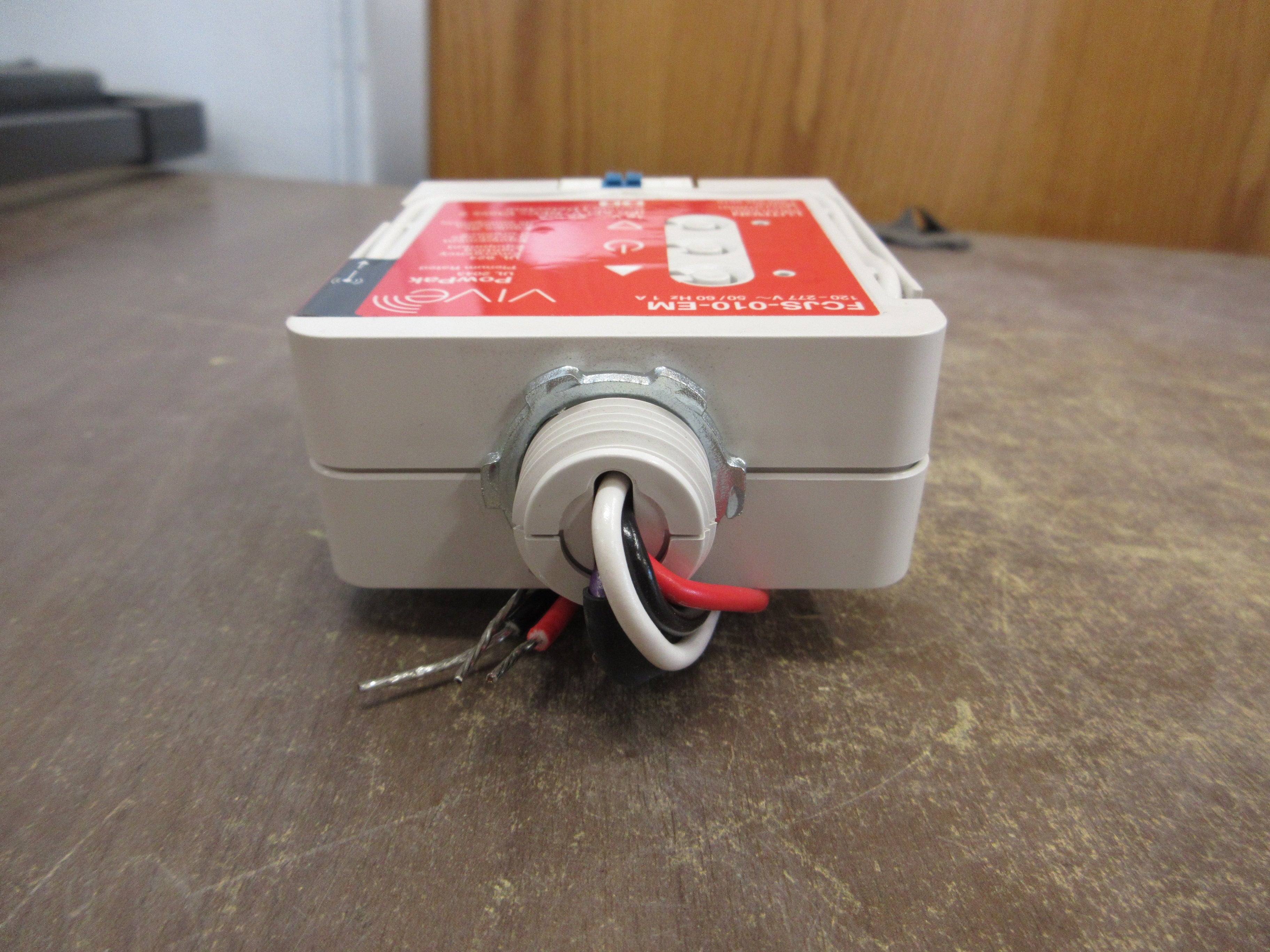 Lutron PowPak Wireless Fixture Control FCJS-010-EM 120-277VAC 0-10VDC