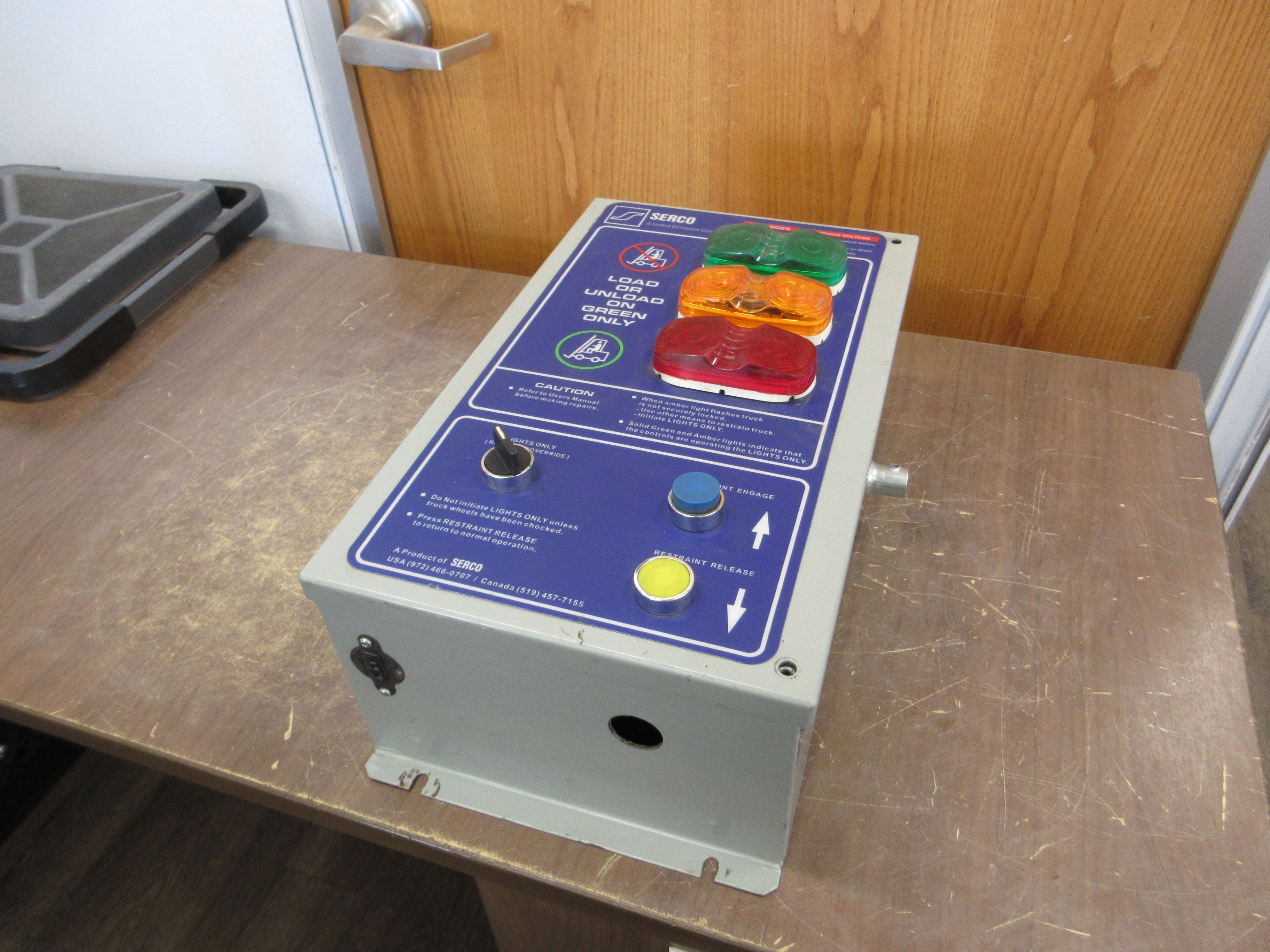 Serco Safety Loc Controller SL2060 *No Cover Screws* Used