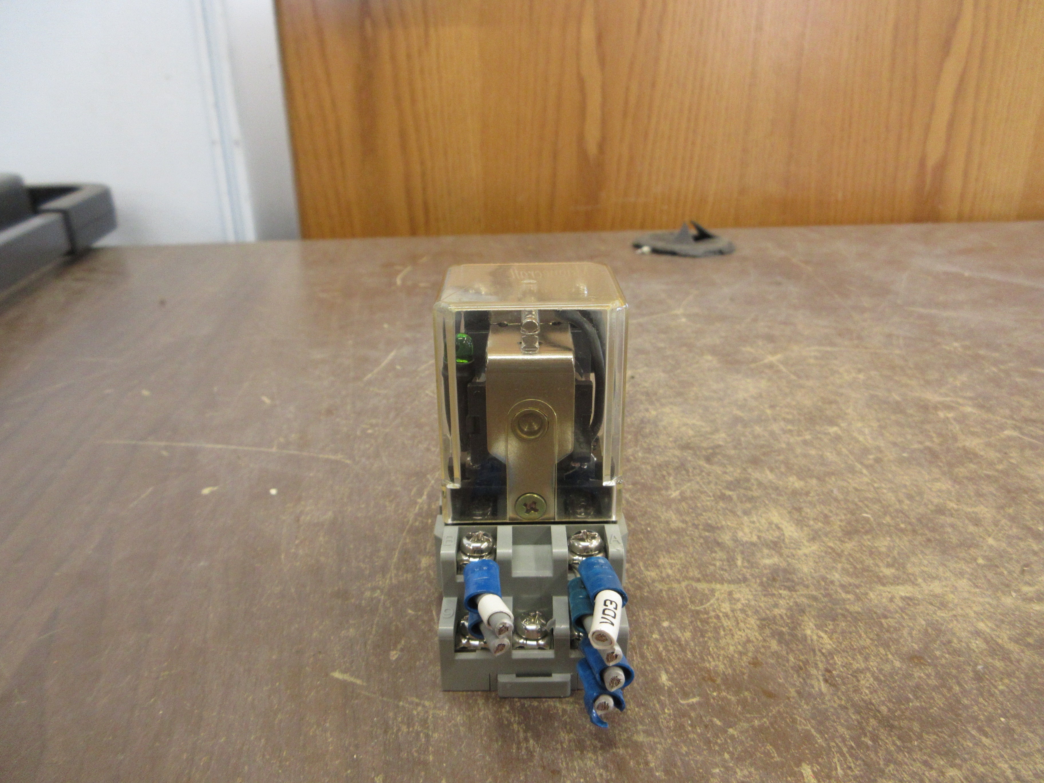 Magnecraft Struthers-Dunn Relay A283XCX296 120V Coil w/ Base Used