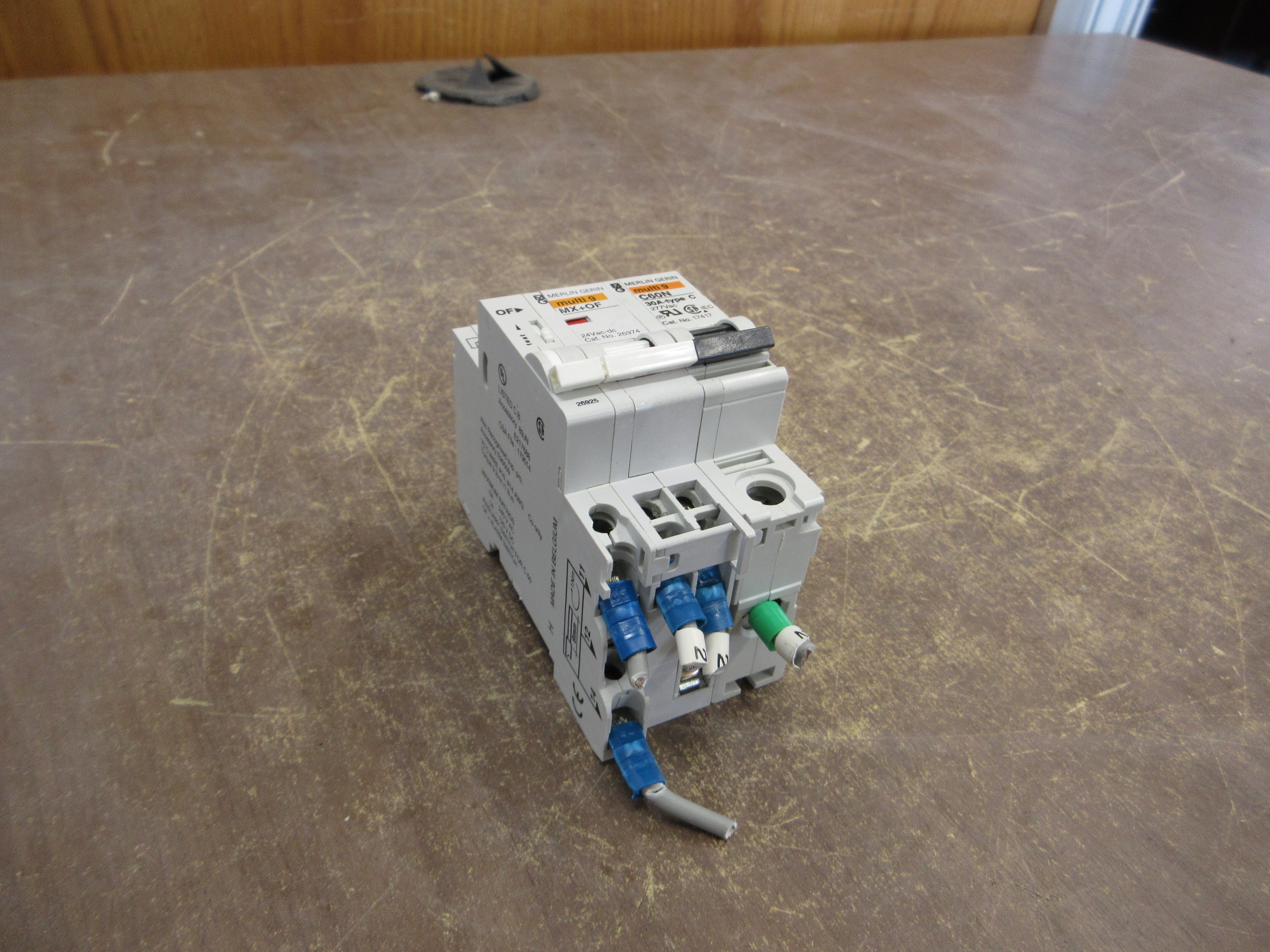Merlin Gerin Multi 9 C60N Circuit Breaker 17417 30A 277V 1P w/ (2) Adder Poles