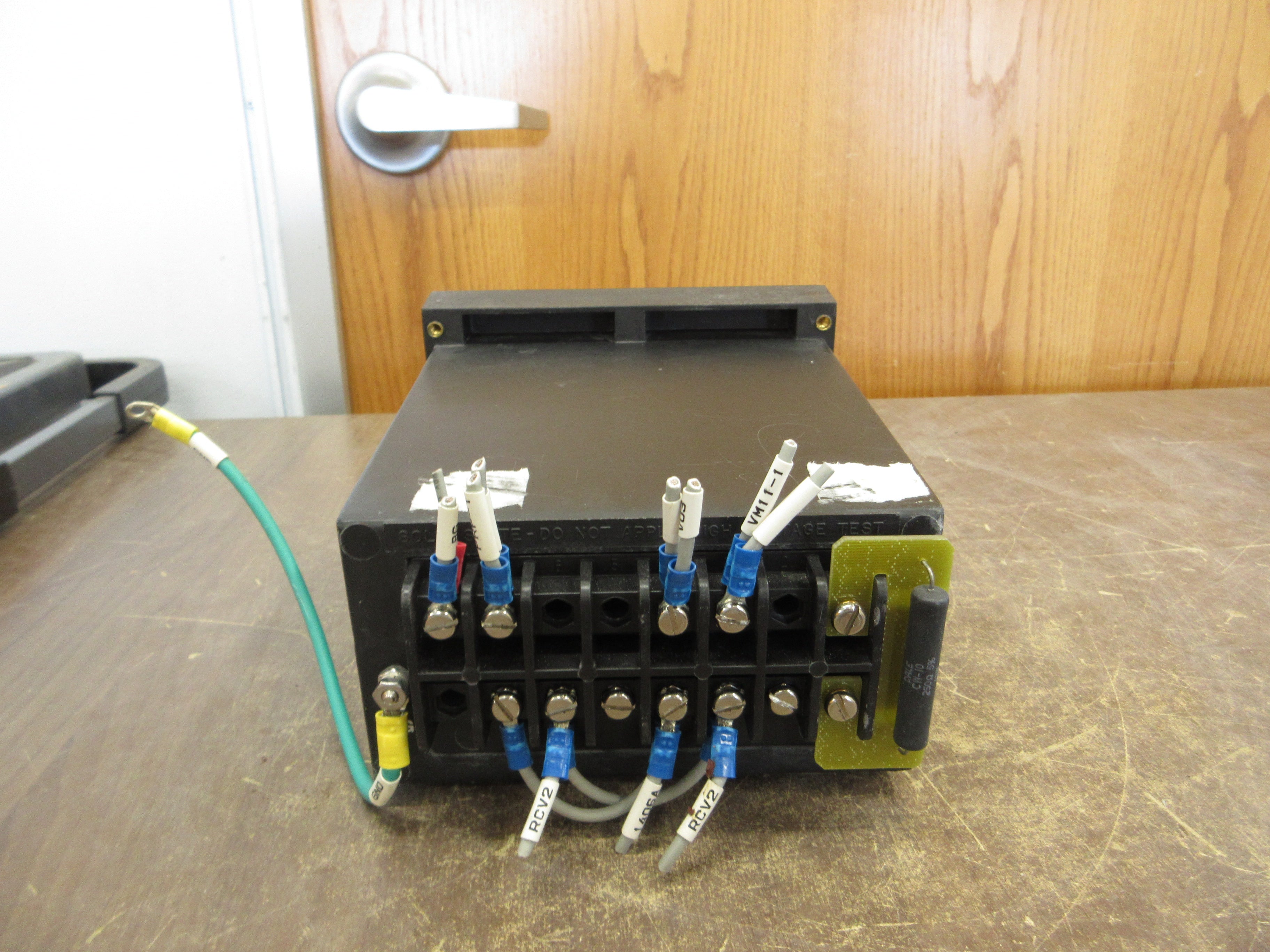 ABB Circuit Shield Type 81 Frequency Relay 422C1296 24/32VDC Used