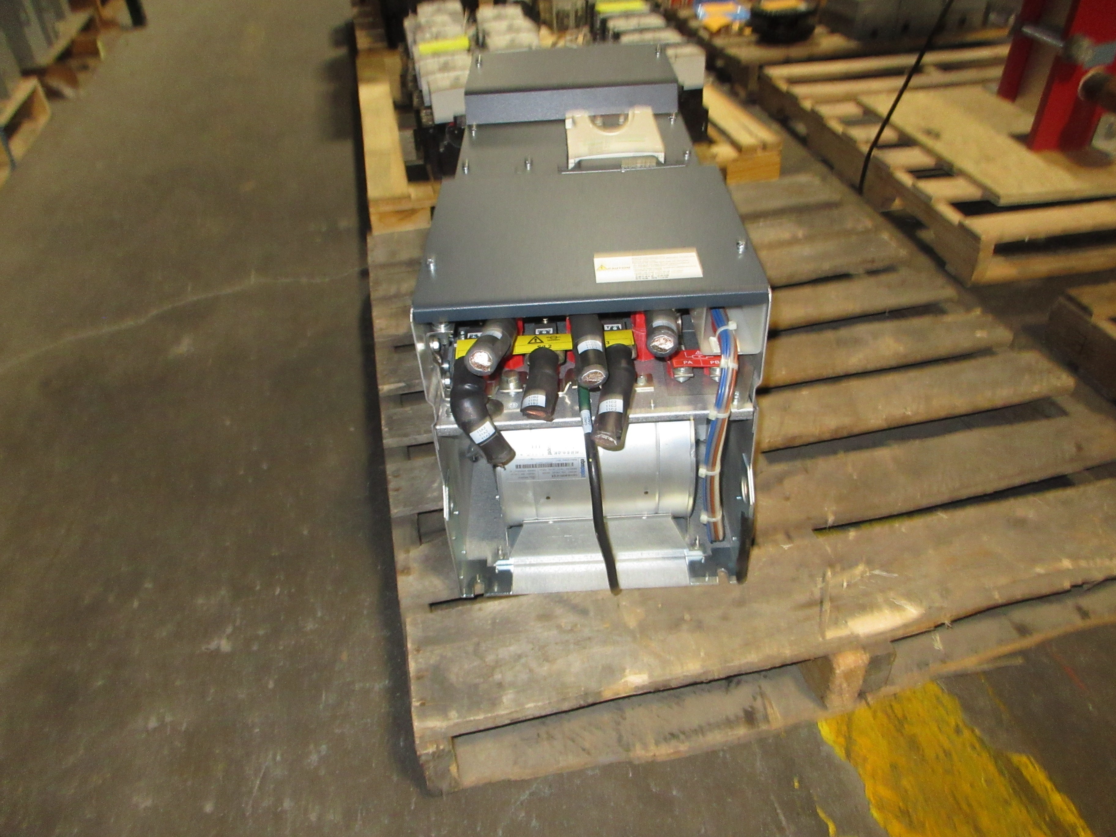 Schneider Electric Altivar 61 AC Drive ATV61HC16N4D 250HP 3Ph Used