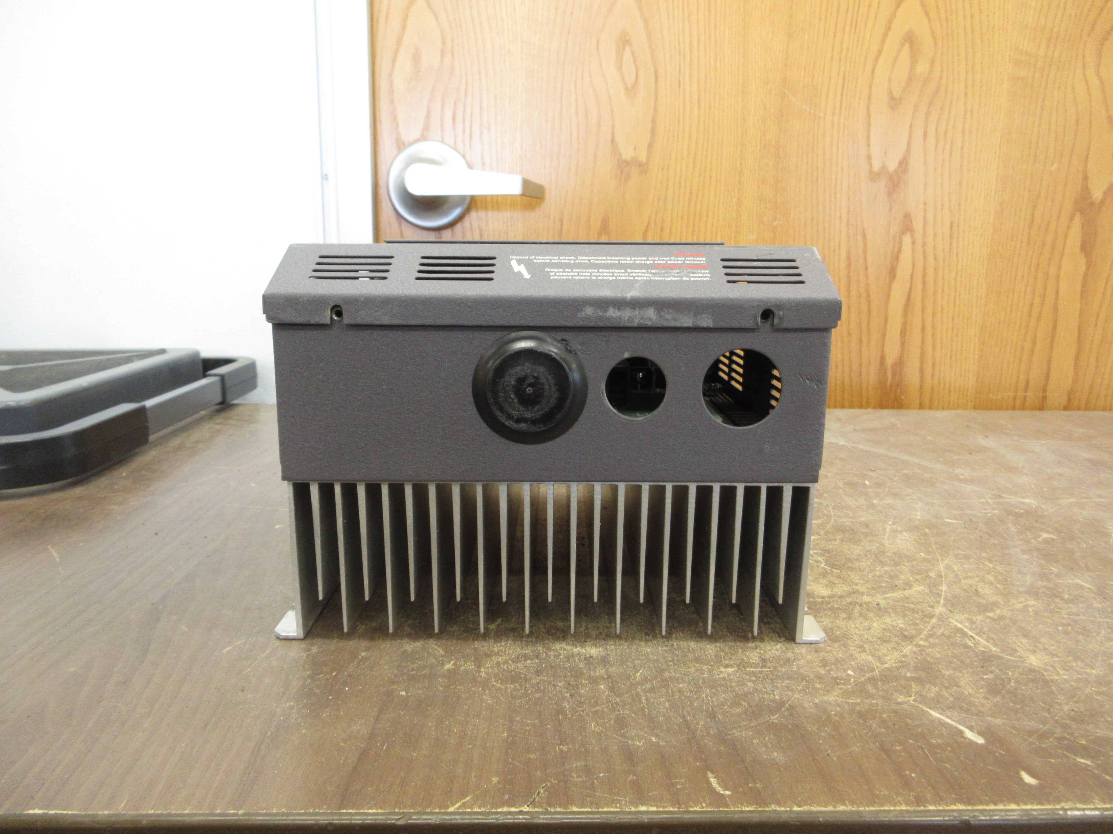 Teco Speecon 7210M AC Drive M2-0050-311 5HP 3Ph *No Cover Screws* Used