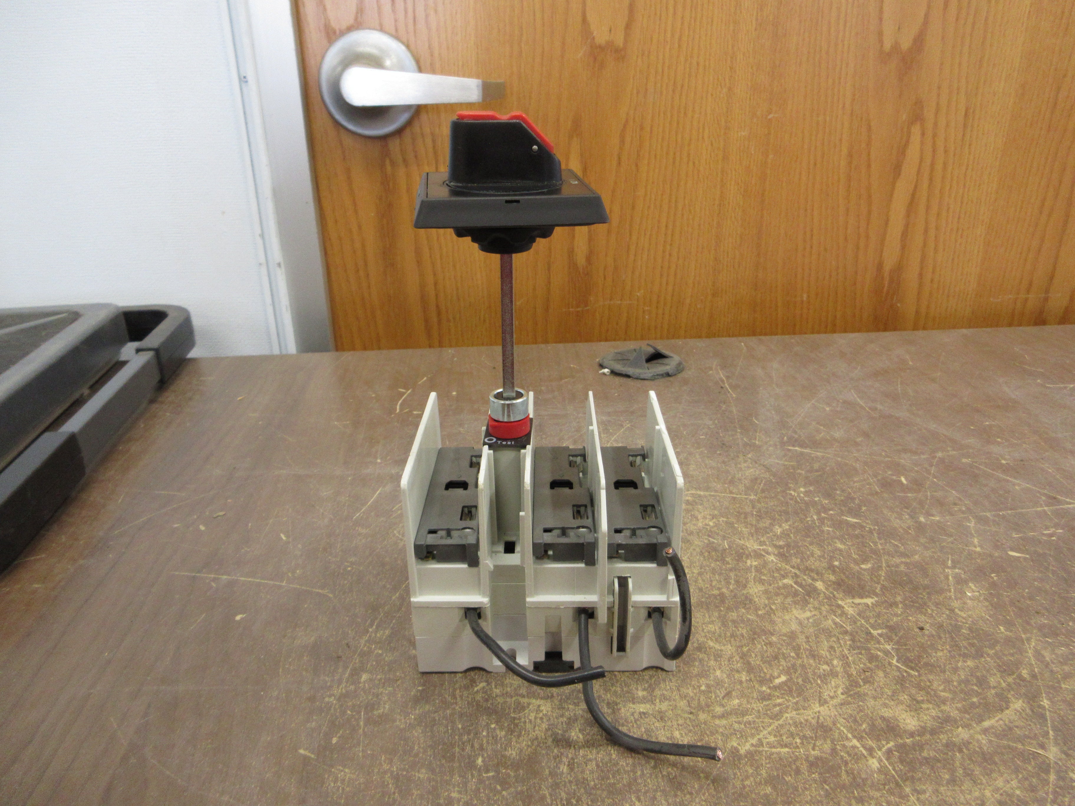 ABB Fusible Disconnect Switch OS 30AJ12 30A 600V 3P *No Fuse Holders* Used