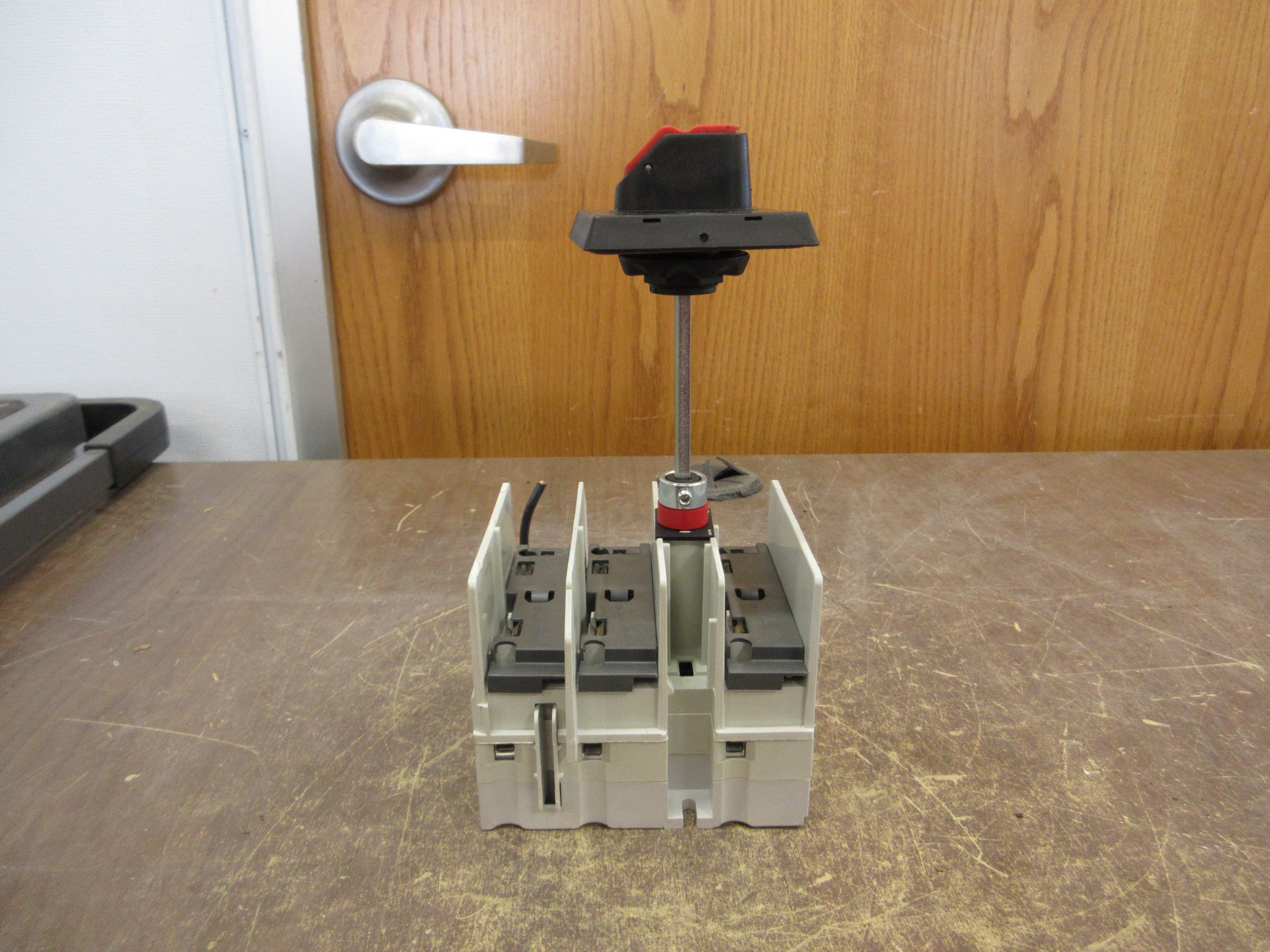 ABB Fusible Disconnect Switch OS 30AJ12 30A 600V 3P *No Fuse Holders* Used