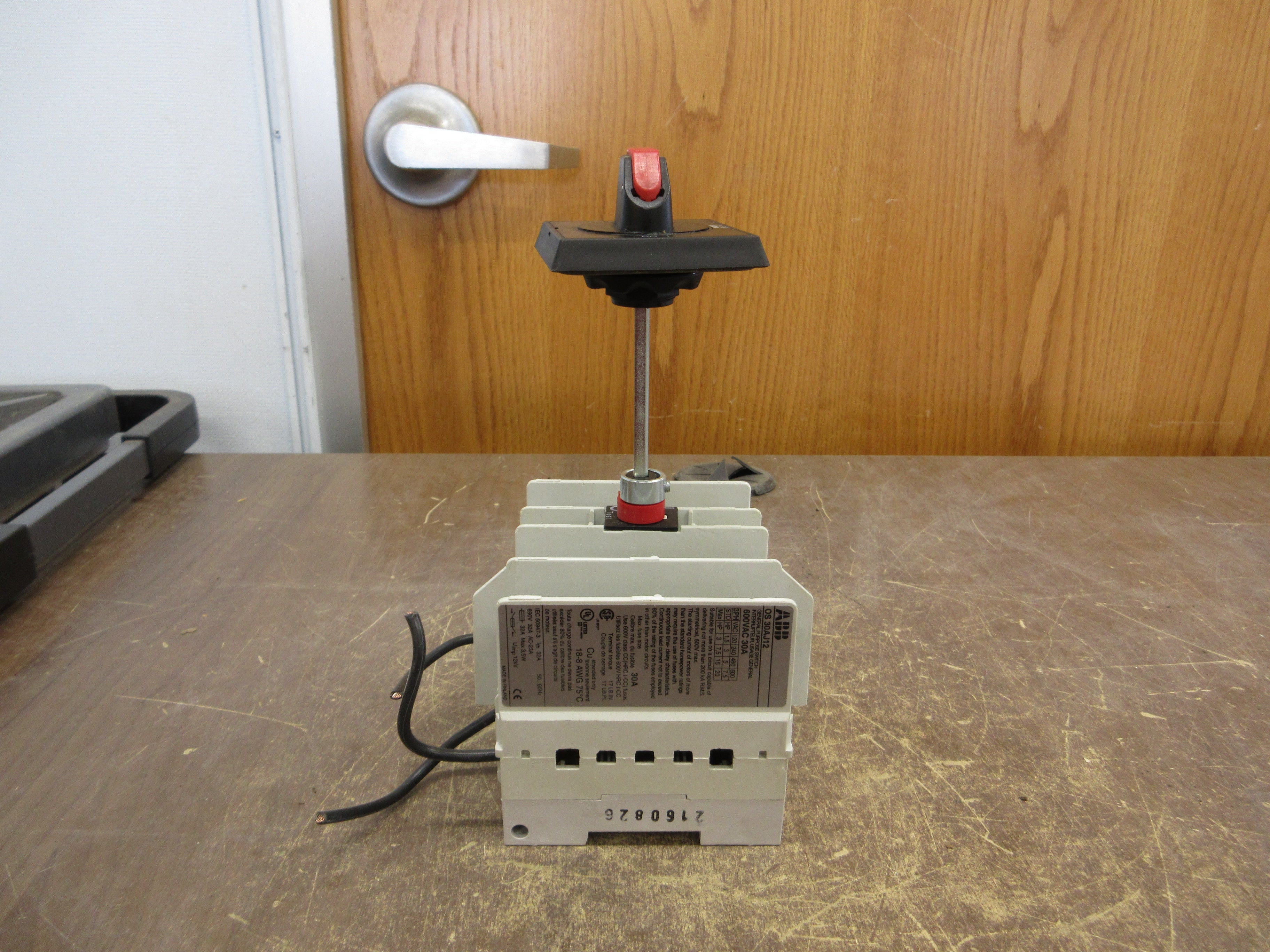 ABB Fusible Disconnect Switch OS 30AJ12 30A 600V 3P *No Fuse Holders* Used