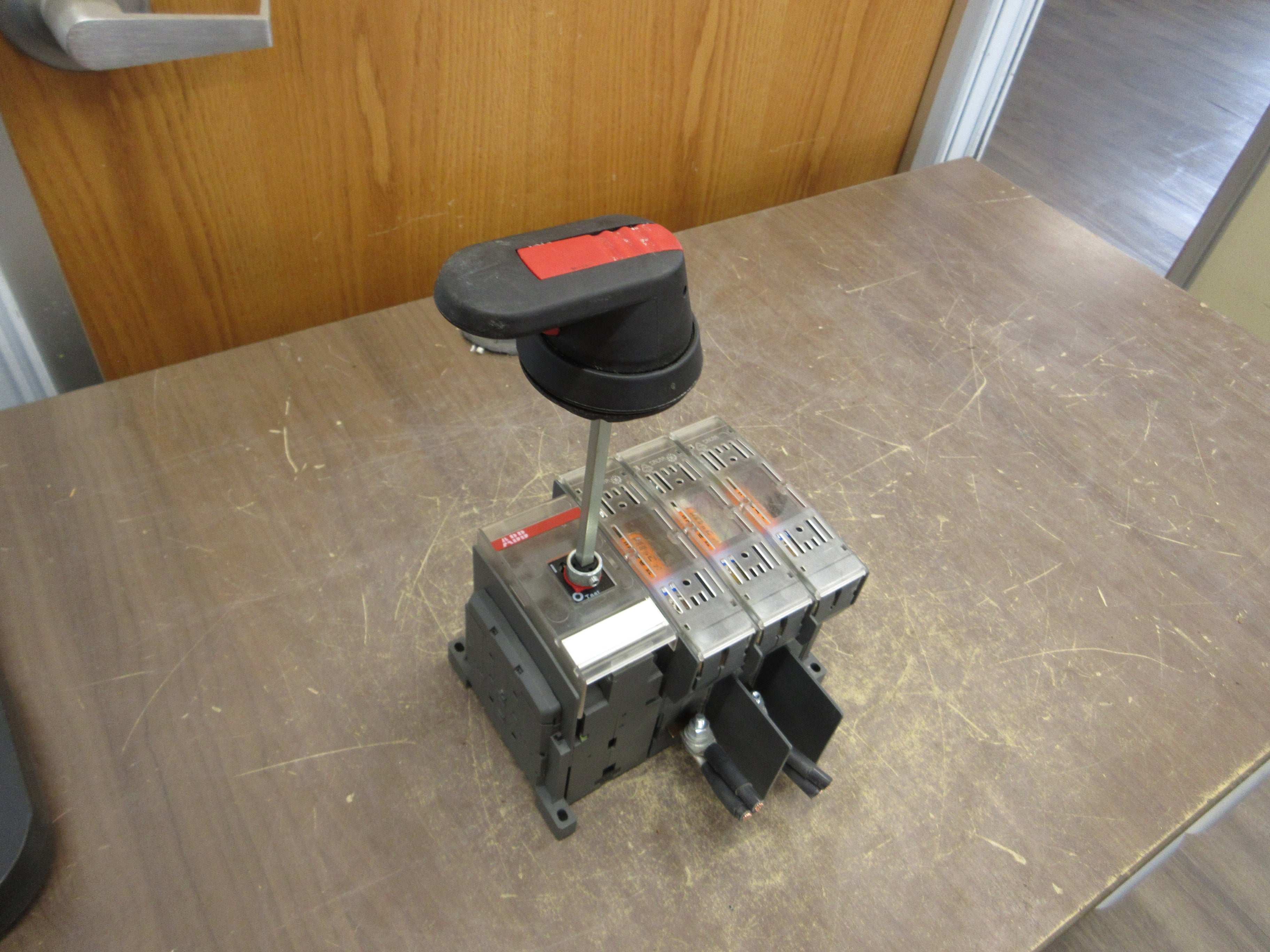 ABB Fusible Disconnect Switch OS 100J03 100A 600V 3P (3) 80A Fuses Used