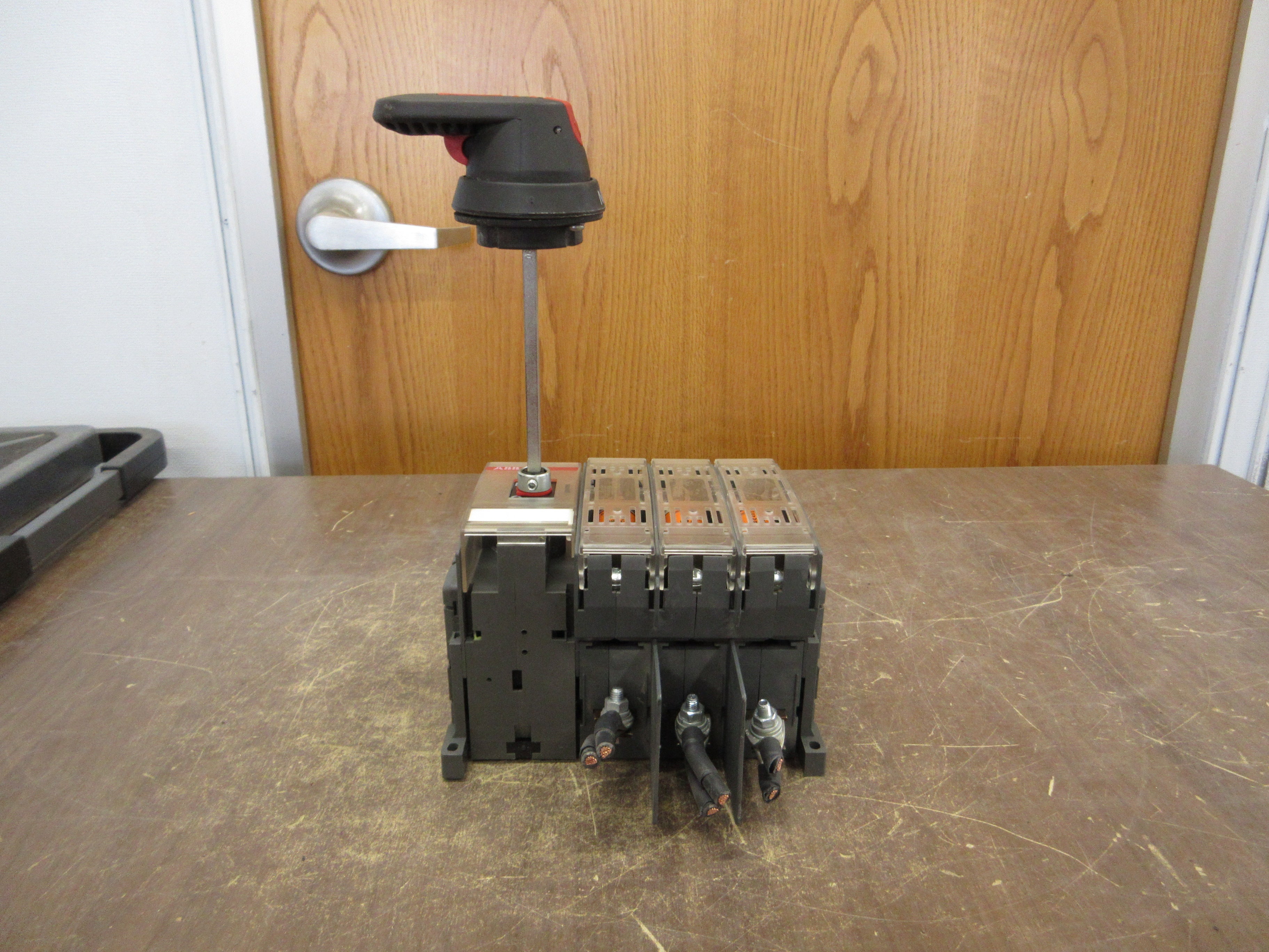 ABB Fusible Disconnect Switch OS 100J03 100A 600V 3P (3) 80A Fuses Used