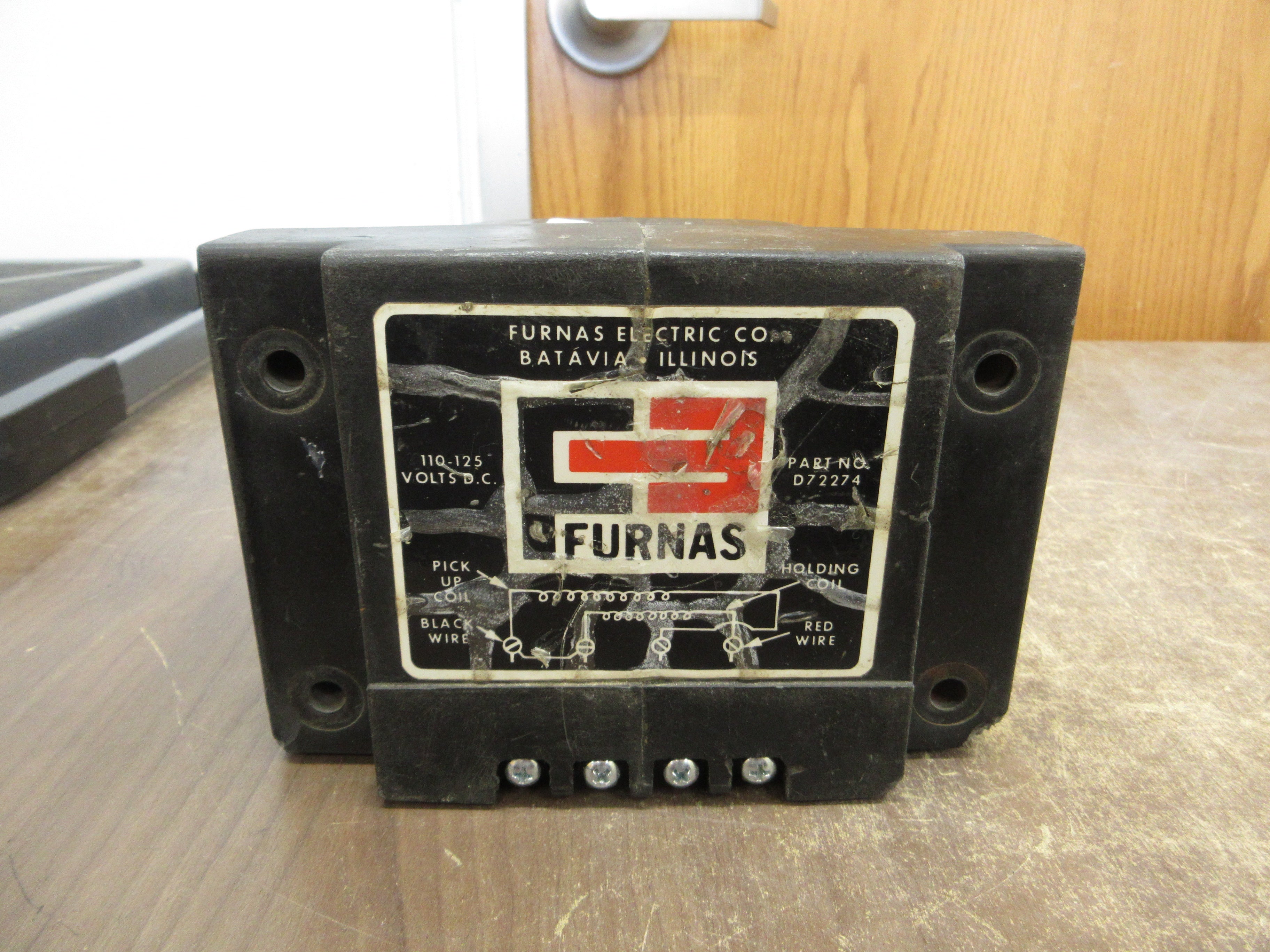 Furnas Magnetic Coil D72274 110-125VDC *Chipped Corner* *Cracked* Used