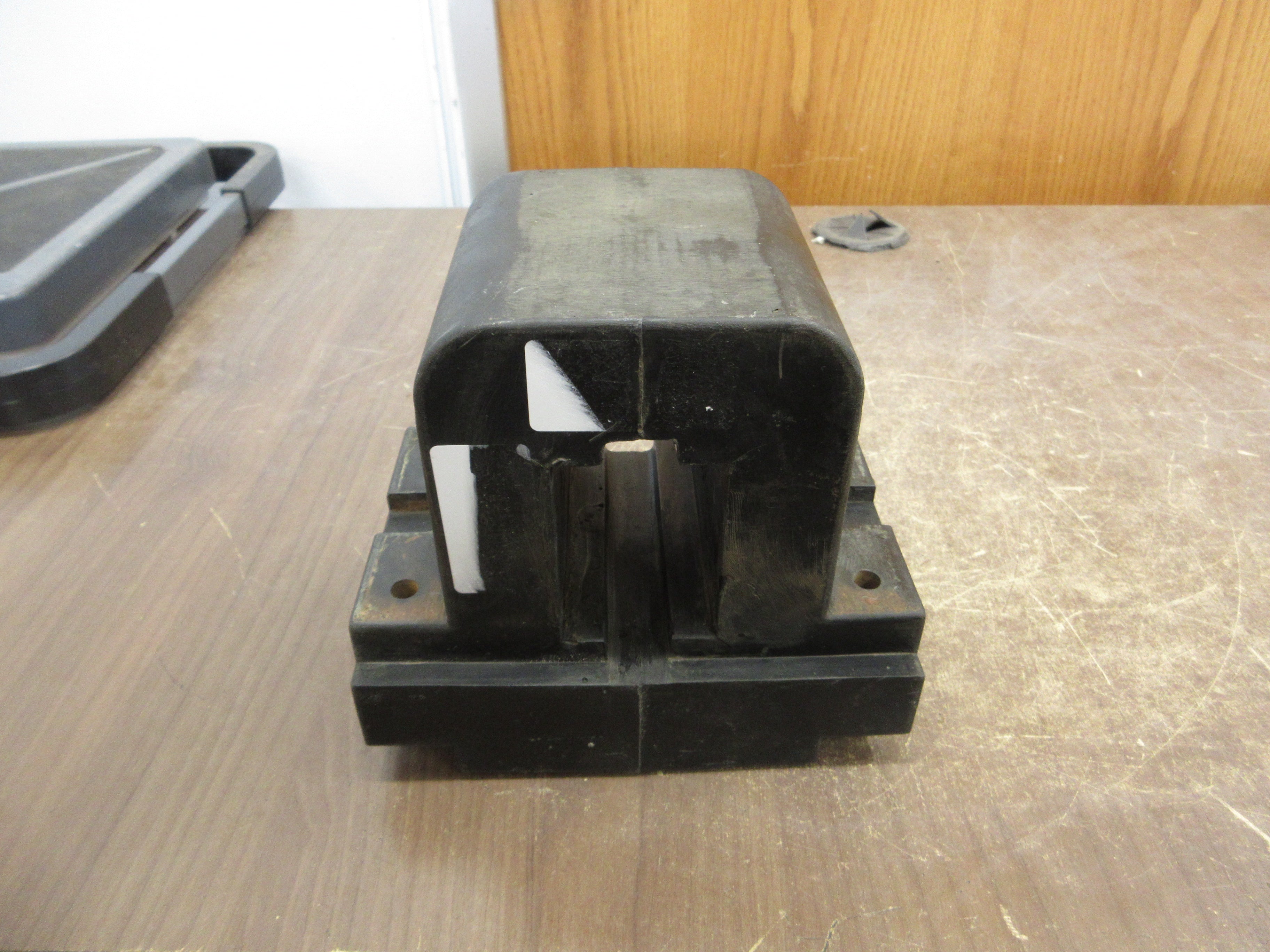 Furnas Magnetic Coil D72274 110-125VDC *Chipped Corner* *Cracked* Used