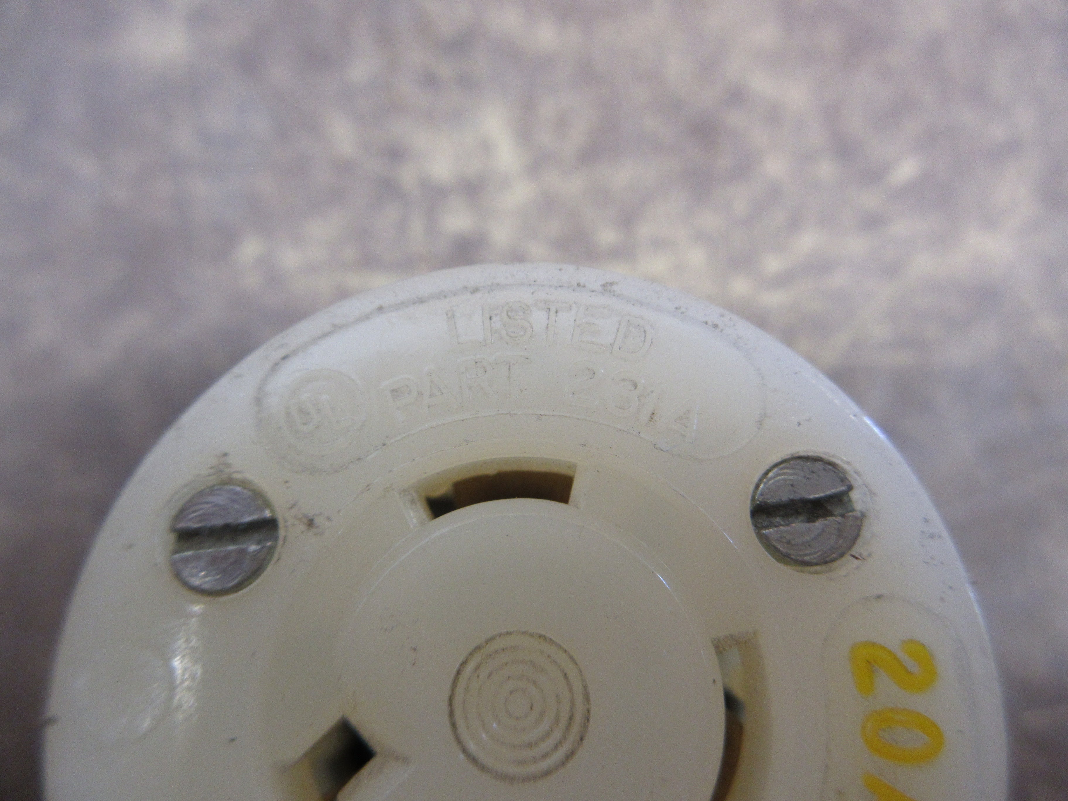 Hubbell Twist-Lock Connector 231A 20A 125V *Lot of 2* Used