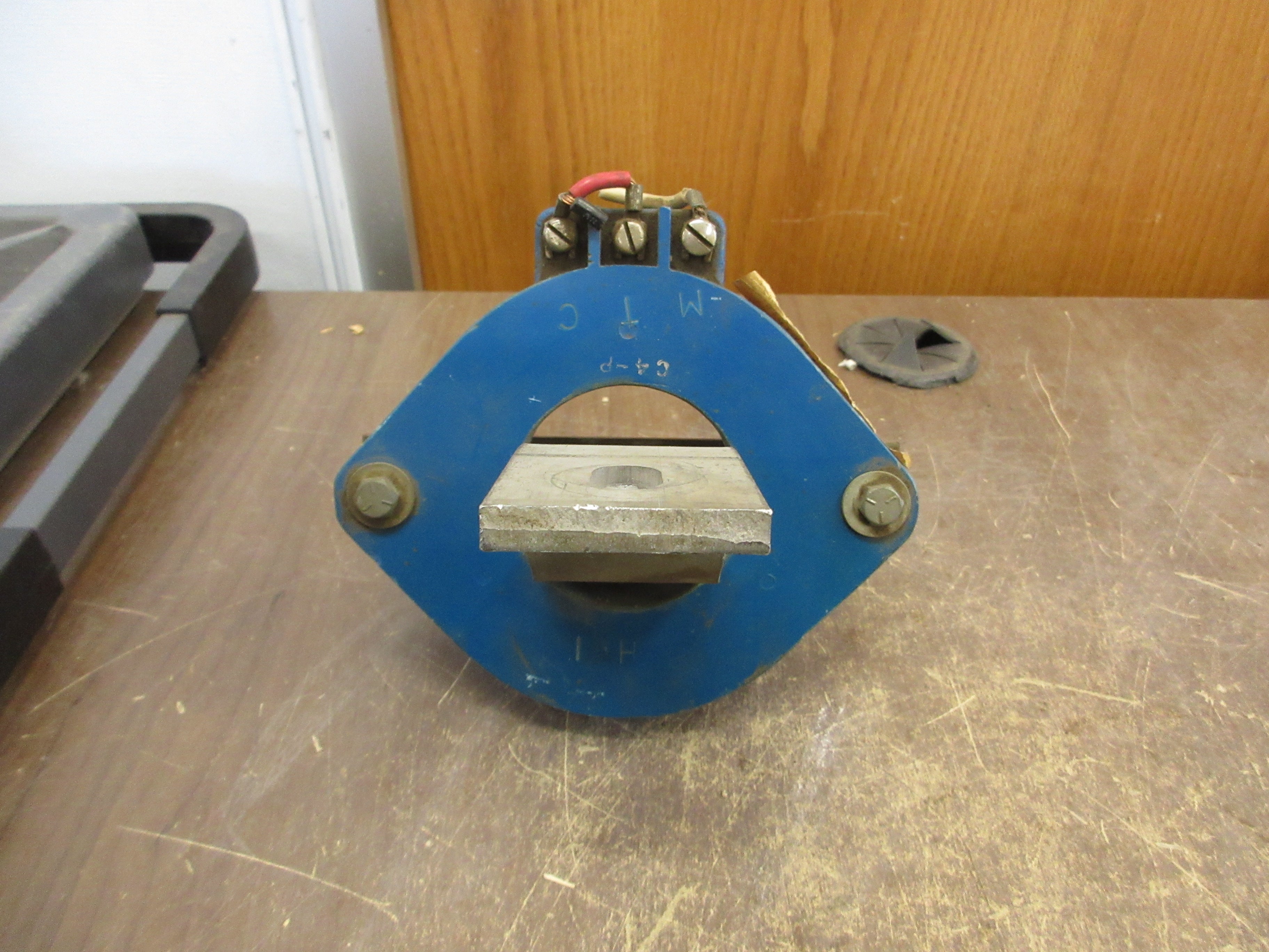 GE Ground Break Sensor TGS0002 For Type TGSR Relays 1600A Used