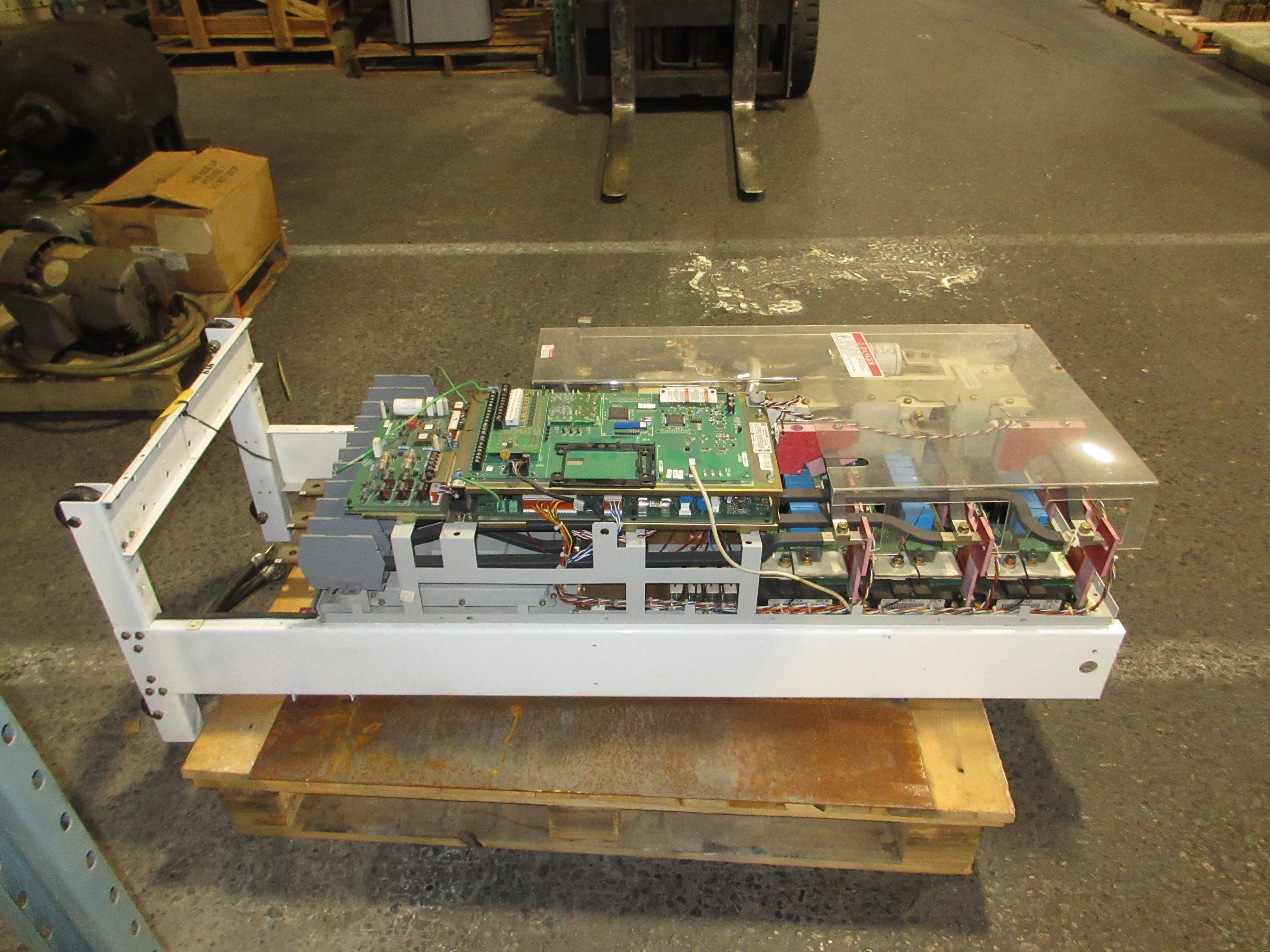 Allen-Bradley 1336 Plus II AC Drive 1336F-B200-AN-EN Ser. A 200HP 3Ph Used