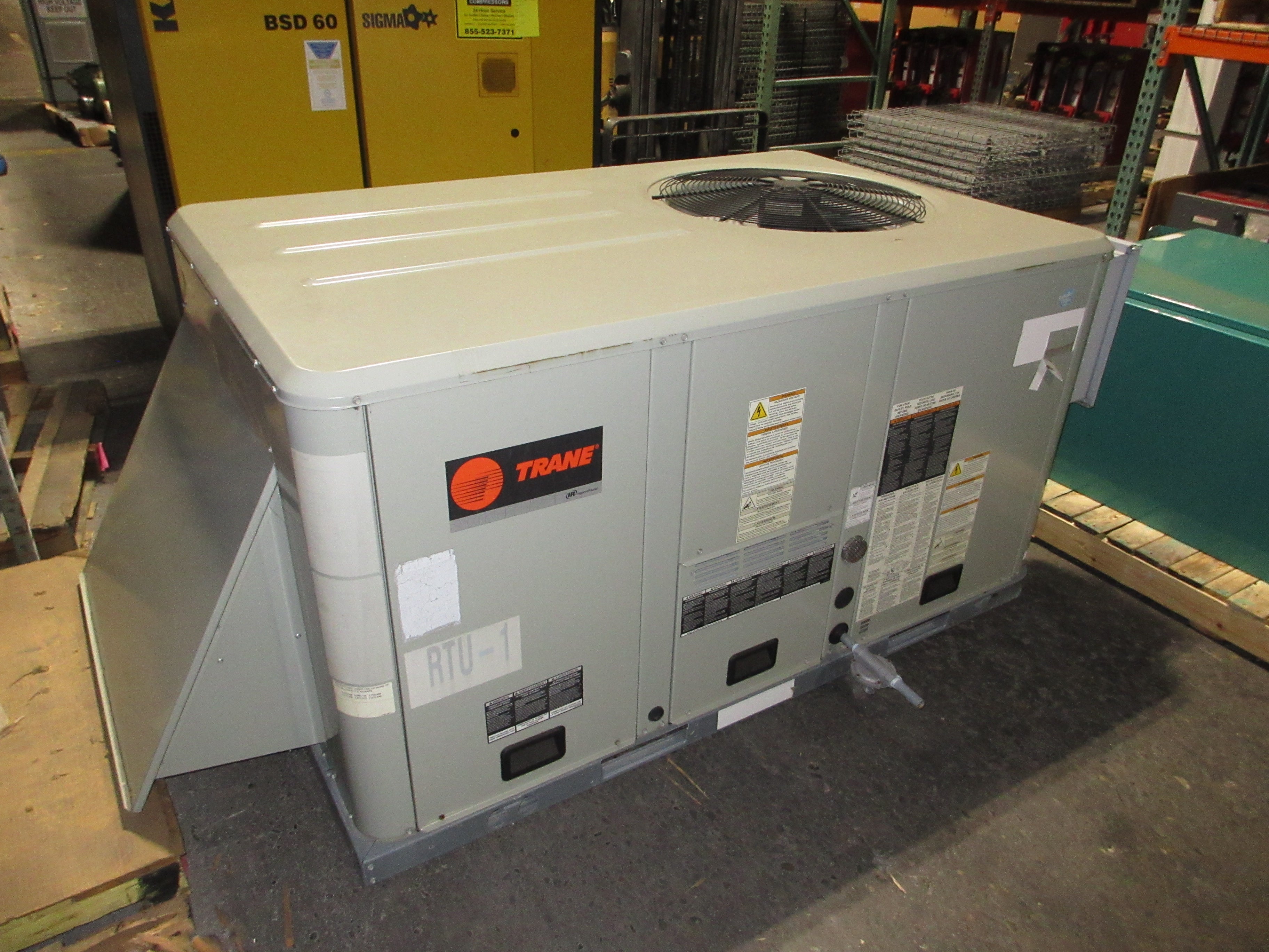 Trane Rooftop Unit YSC060E3RHA1SD 5-ton 208-230V 60Hz 3Ph MFD: 2015 Used