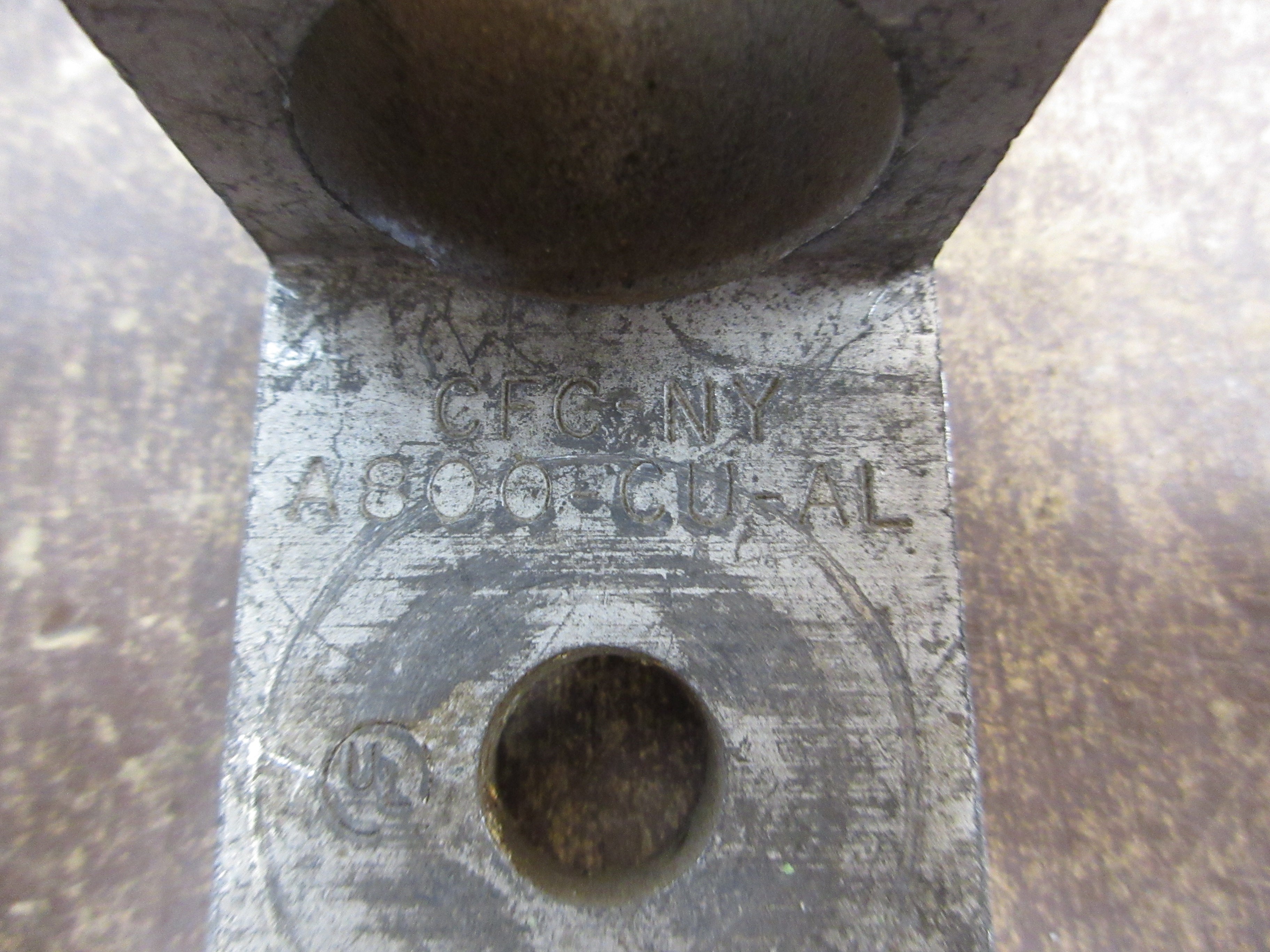CFC-NY Mechanical Lug A800-CU-AL 800-350MCM Used