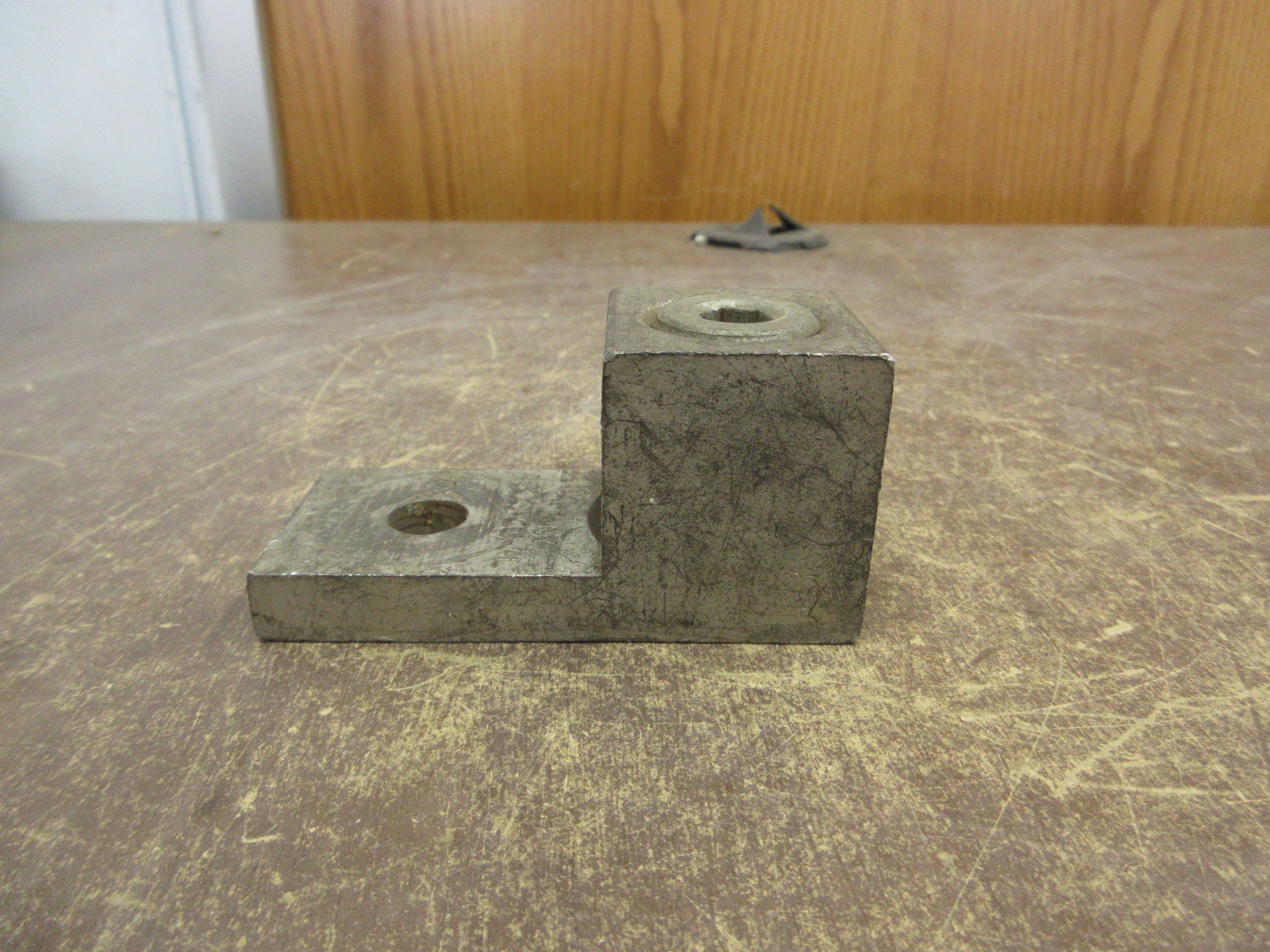 CFC-NY Mechanical Lug A800-CU-AL 800-350MCM Used