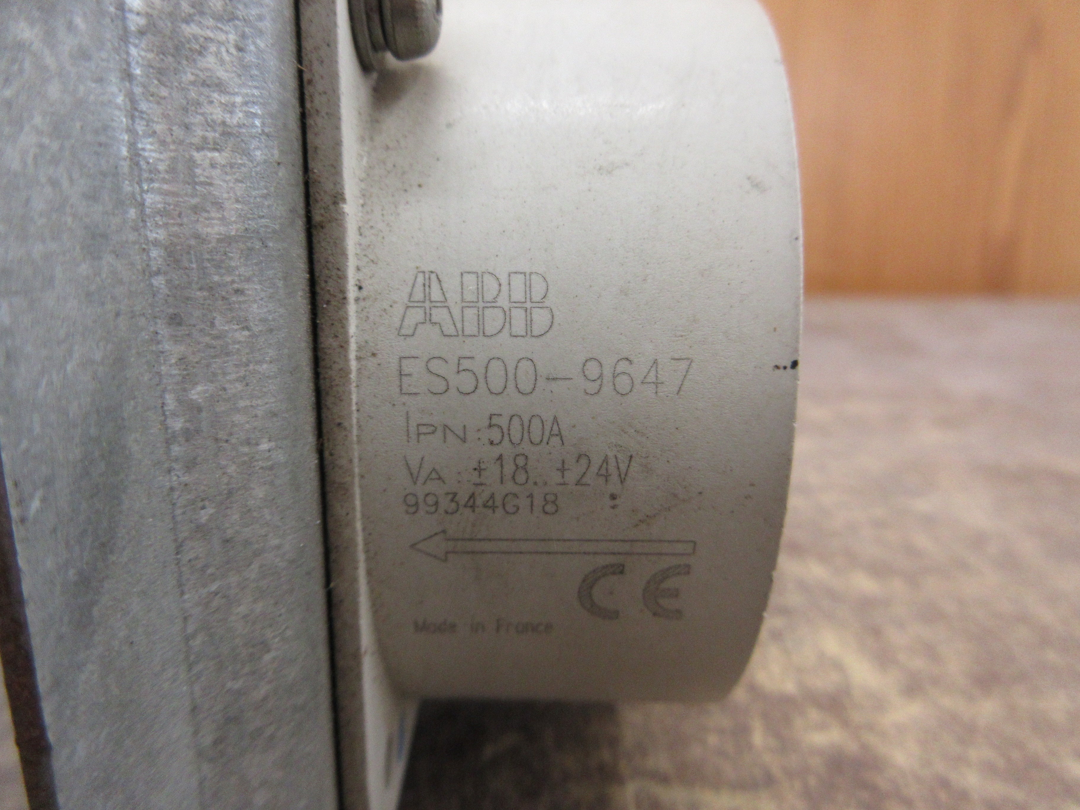 ABB Current Transformer ES500-9647 500A 18-24V Used