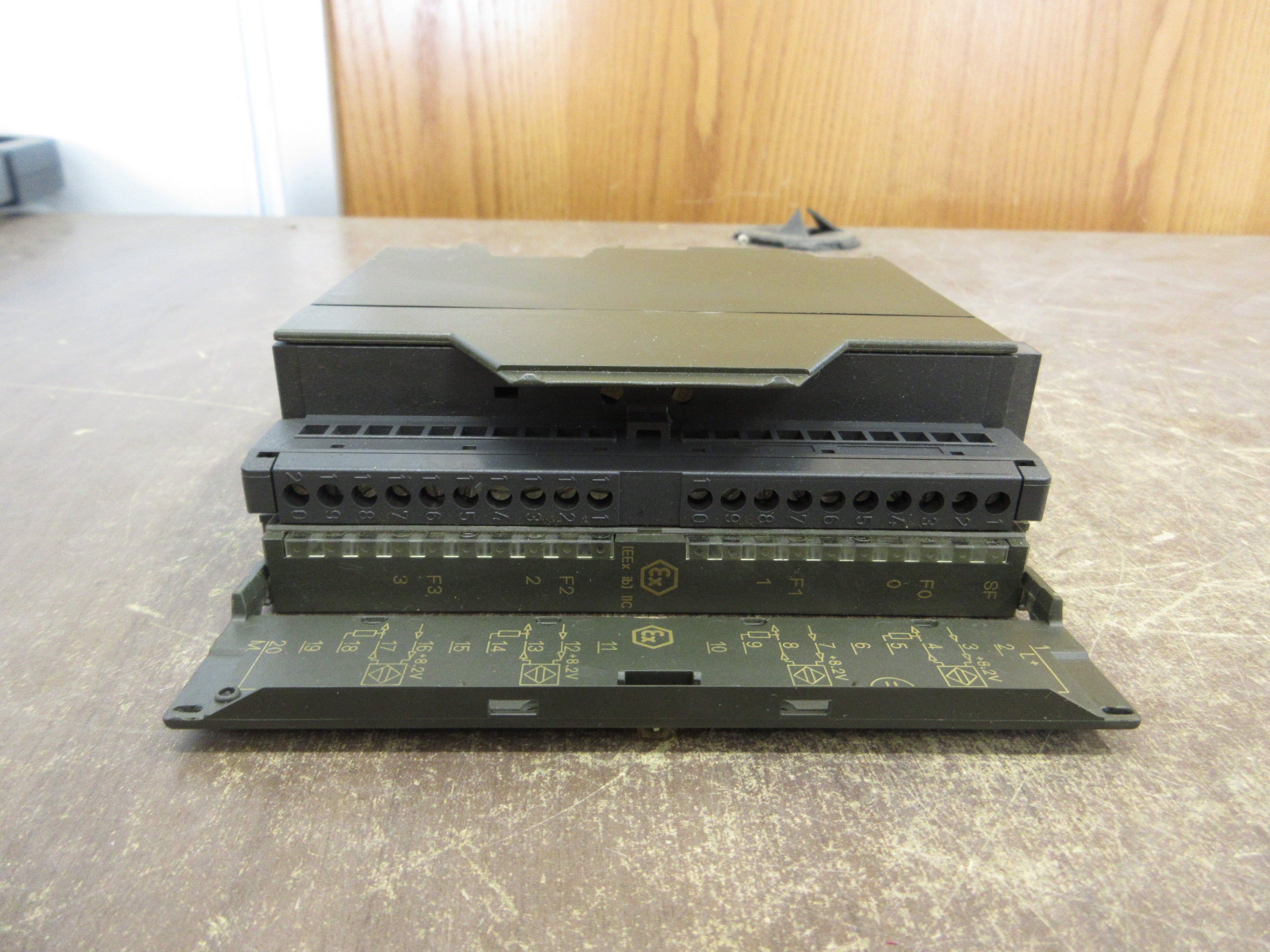 Siemens Simatic S7 Digital Input Module 6ES7 321-7RD00-0AB0 *Chipped* Used