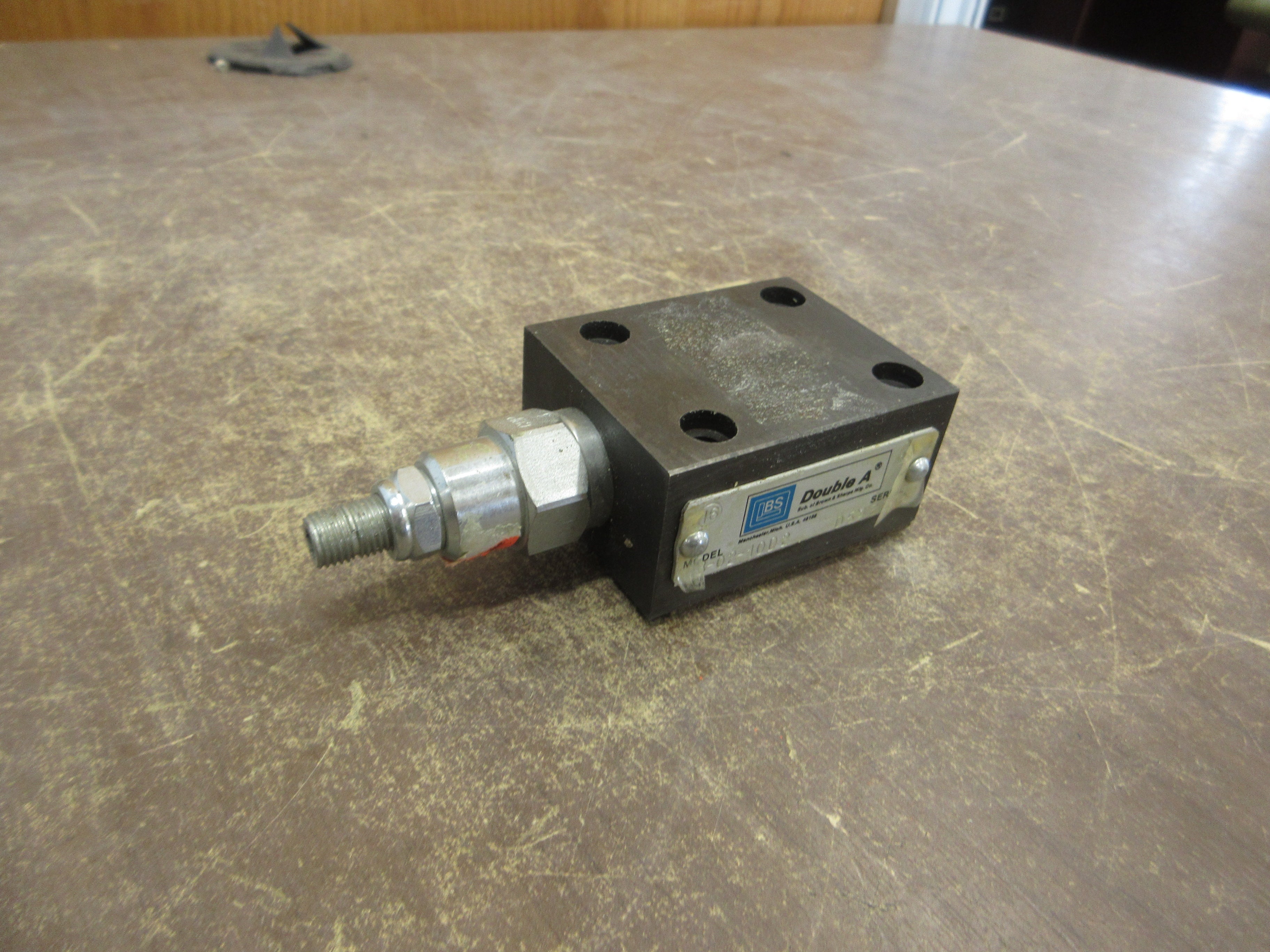 Double A Hydraulic Valve QB-02-10D2 Used