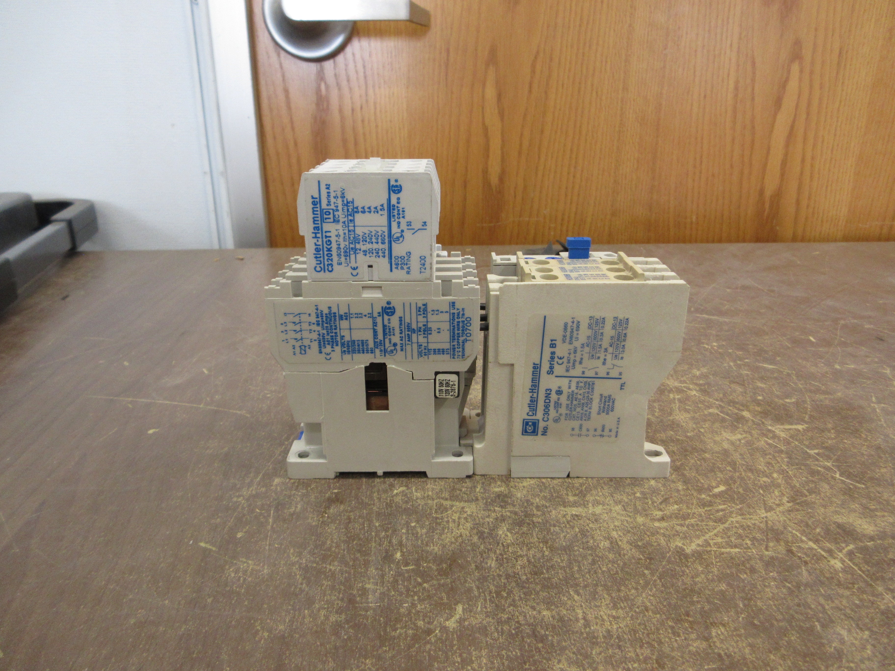 Cutler-Hammer Starter AE16ANS0/C306DN3 120V Coil (1) Aux Contact Used