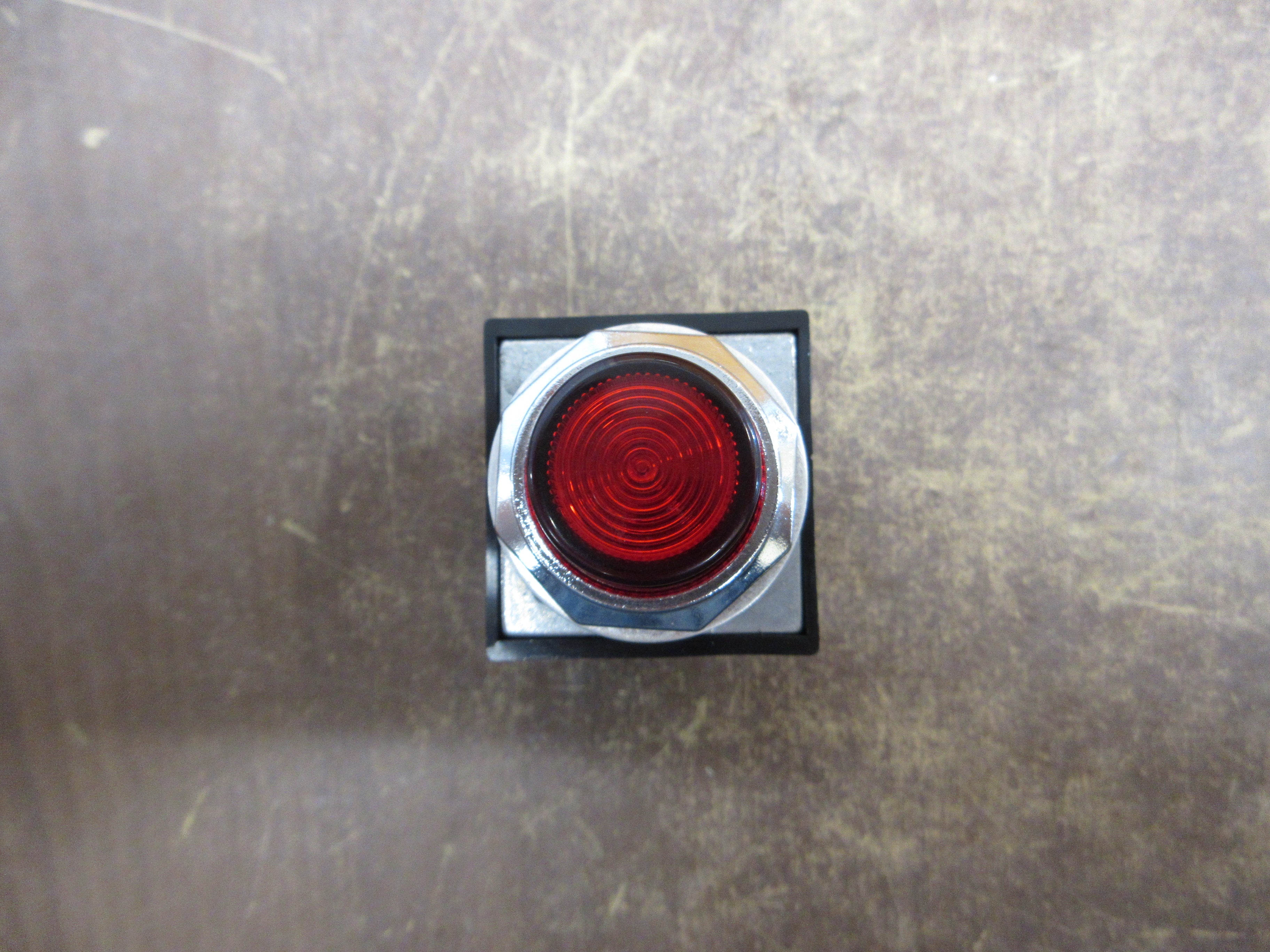 GE Illuminated Push Button CR104PXG22P 120V 60Hz Red *No Box* New Surplus