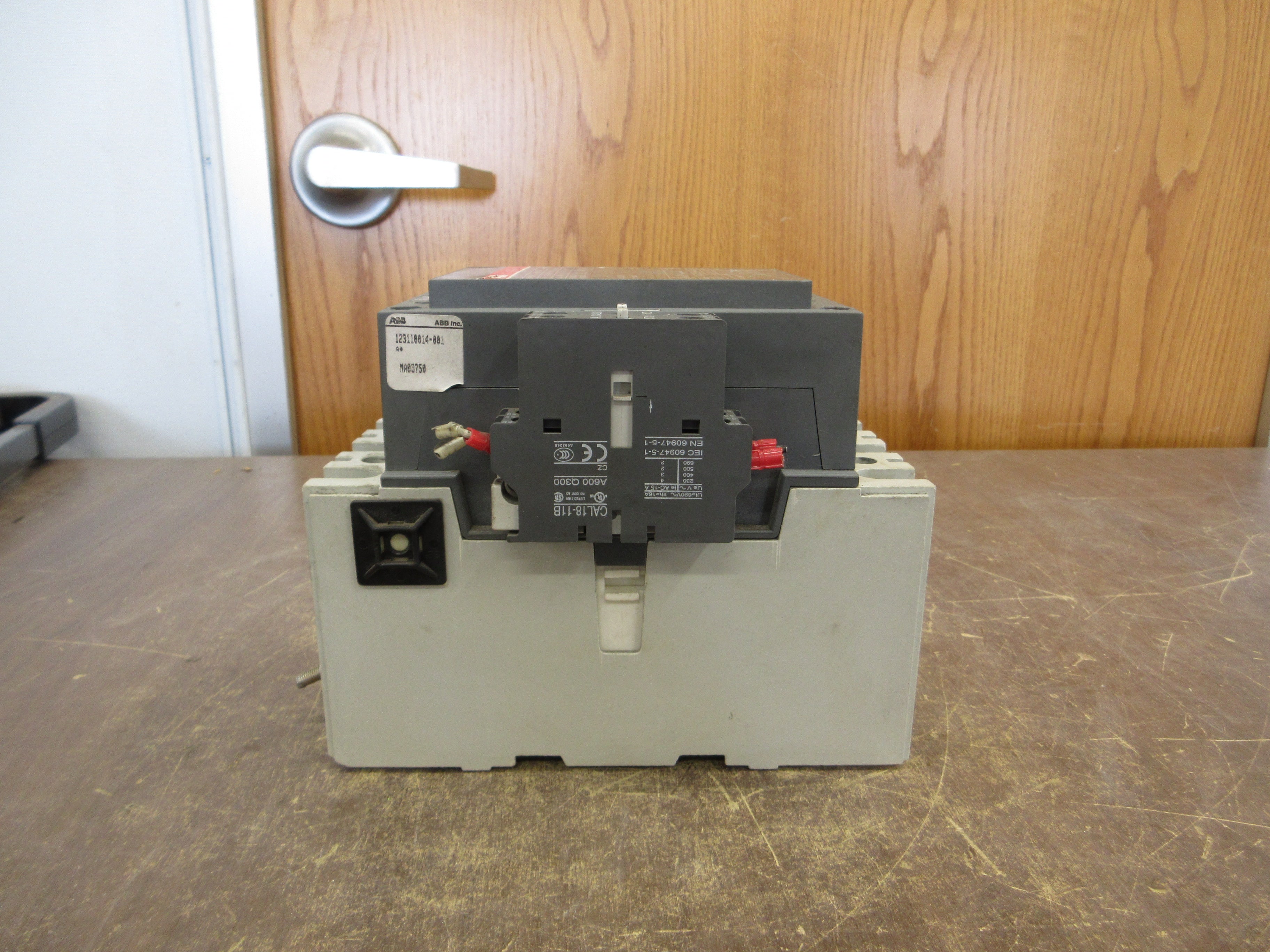 ABB Contactor AF145-30 20-60VDC Coil 230A 600V Used