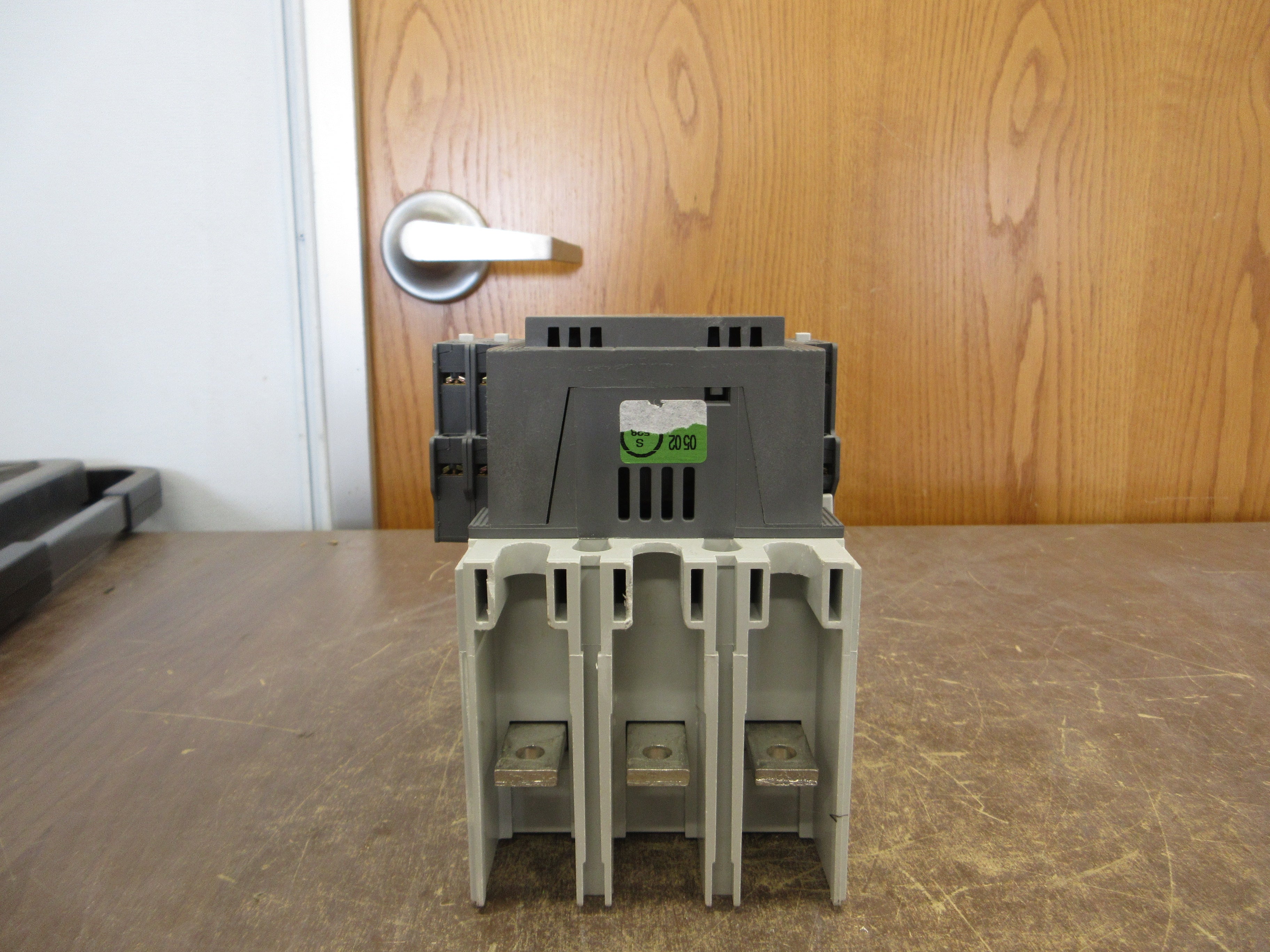 ABB Contactor AF145-30 20-60VDC Coil 230A 600V (3) Aux Contacts Used