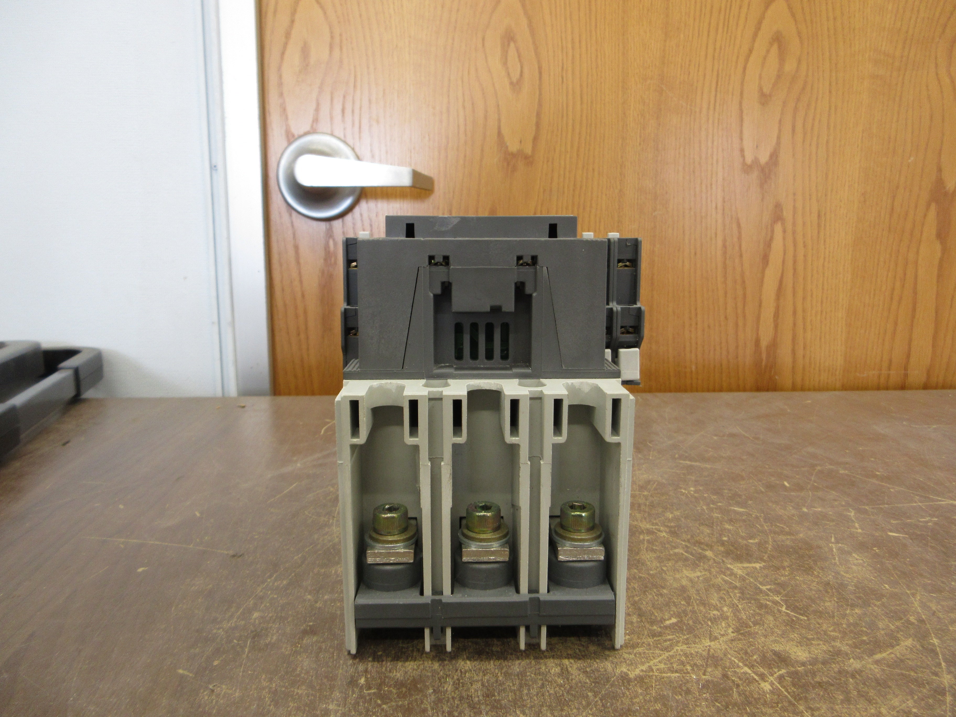 ABB Contactor AF145-30 20-60VDC Coil 230A 600V (3) Aux Contacts Used