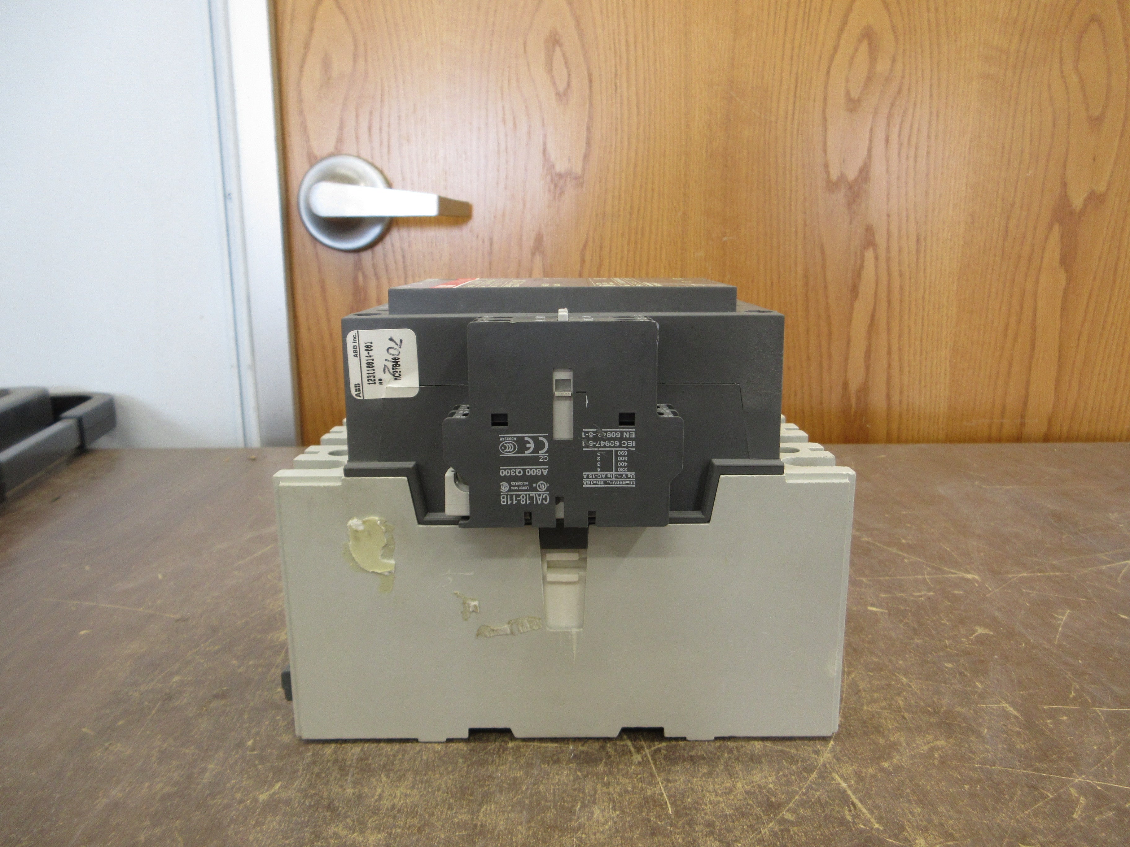 ABB Contactor AF145-30 20-60VDC Coil 230A 600V (3) Aux Contacts Used