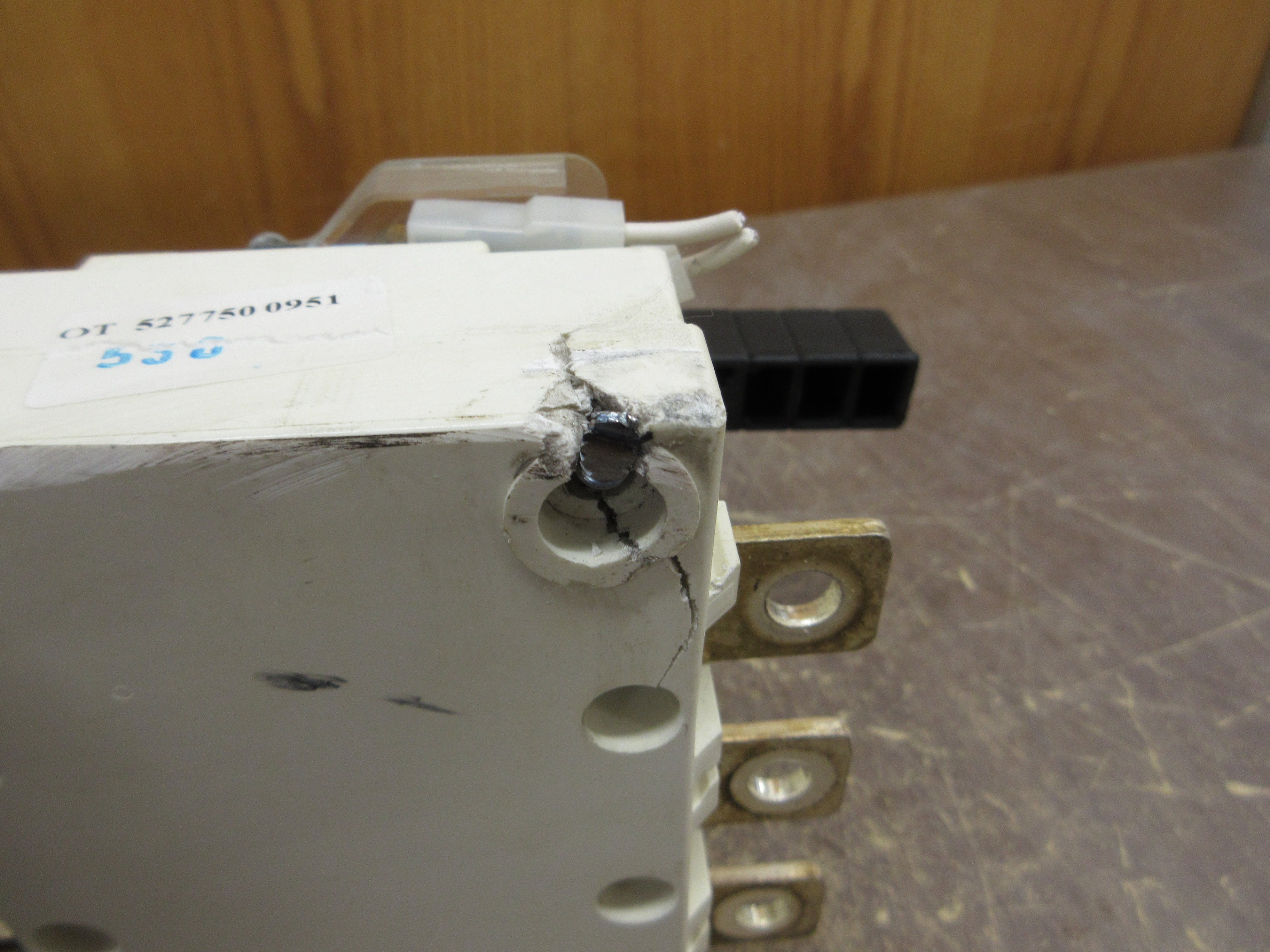 Chloride Disconnect Switch SIRCO 160A 415V 160A 50/60Hz *Cracked Mounting* Used