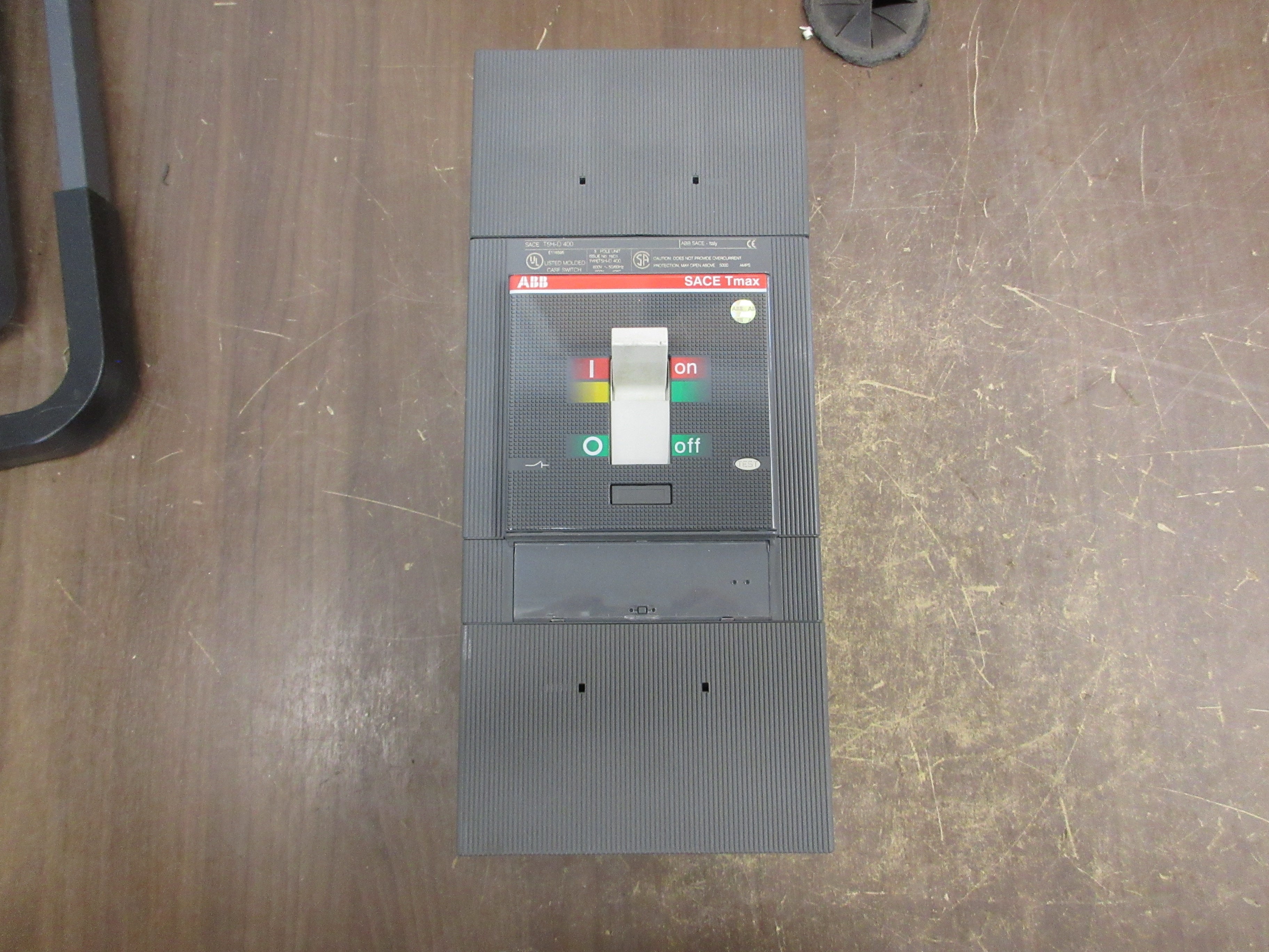 ABB SACE Tmax Circuit Breaker T5H-D 400 400A 600V 3P Used