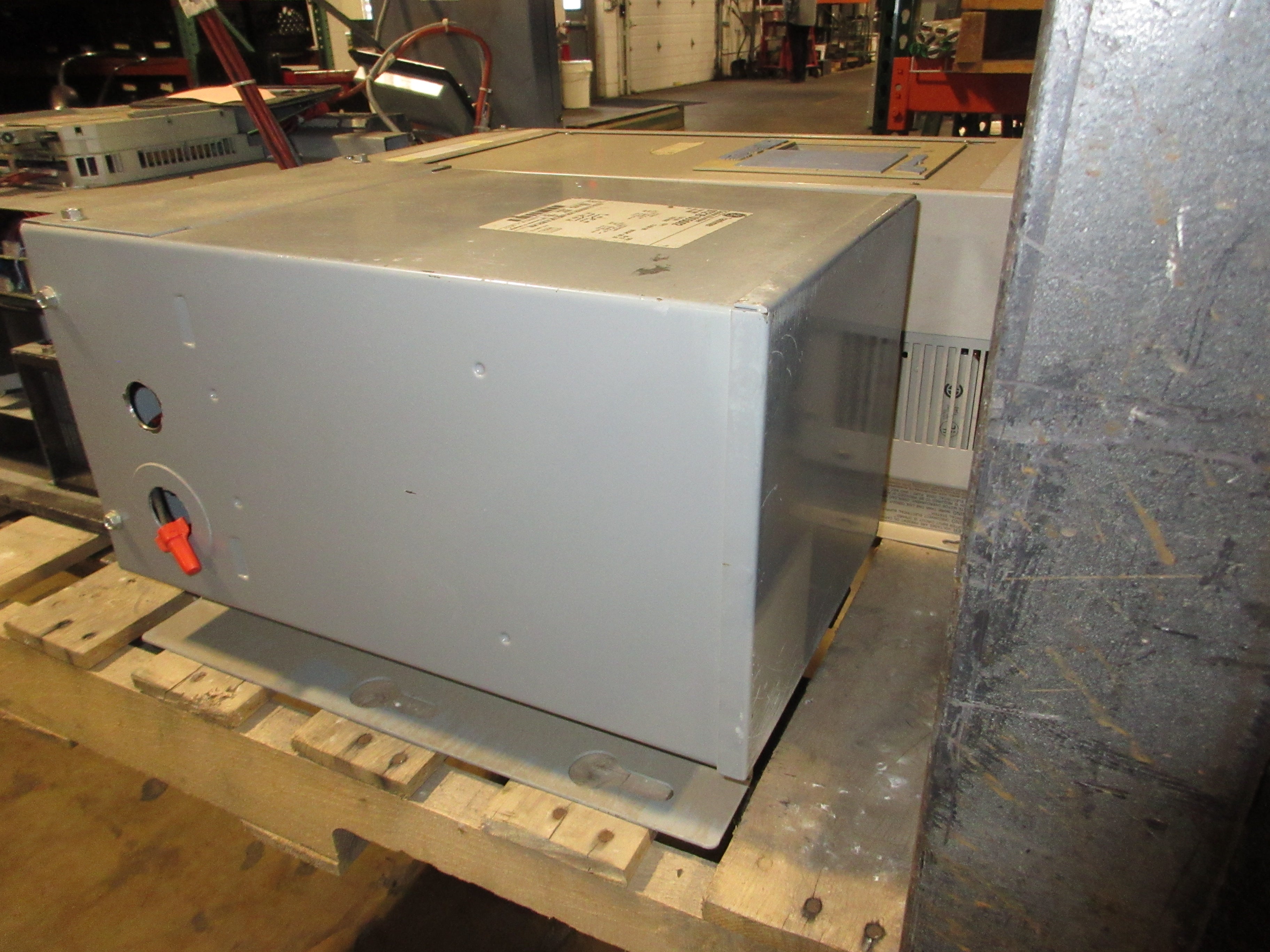 GE Transformer 9T21B1005G02 7.5kVA Pri: 240/480V Sec: 120/240V 60Hz 1Ph Used