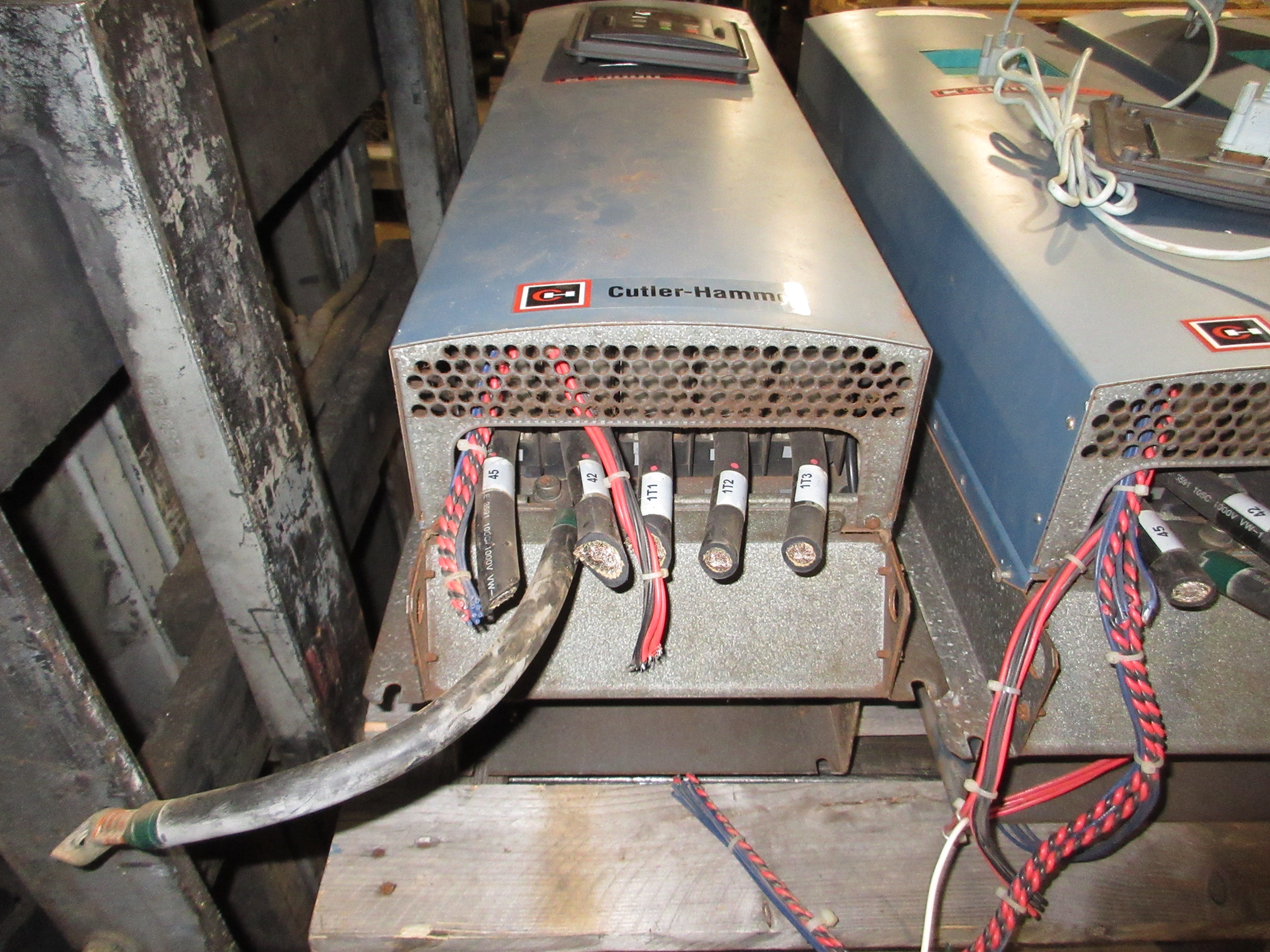 Cutler-Hammer CP9000 AC Drive NI9100AN-5M0A00 150HP w/ Keypad & External Mount