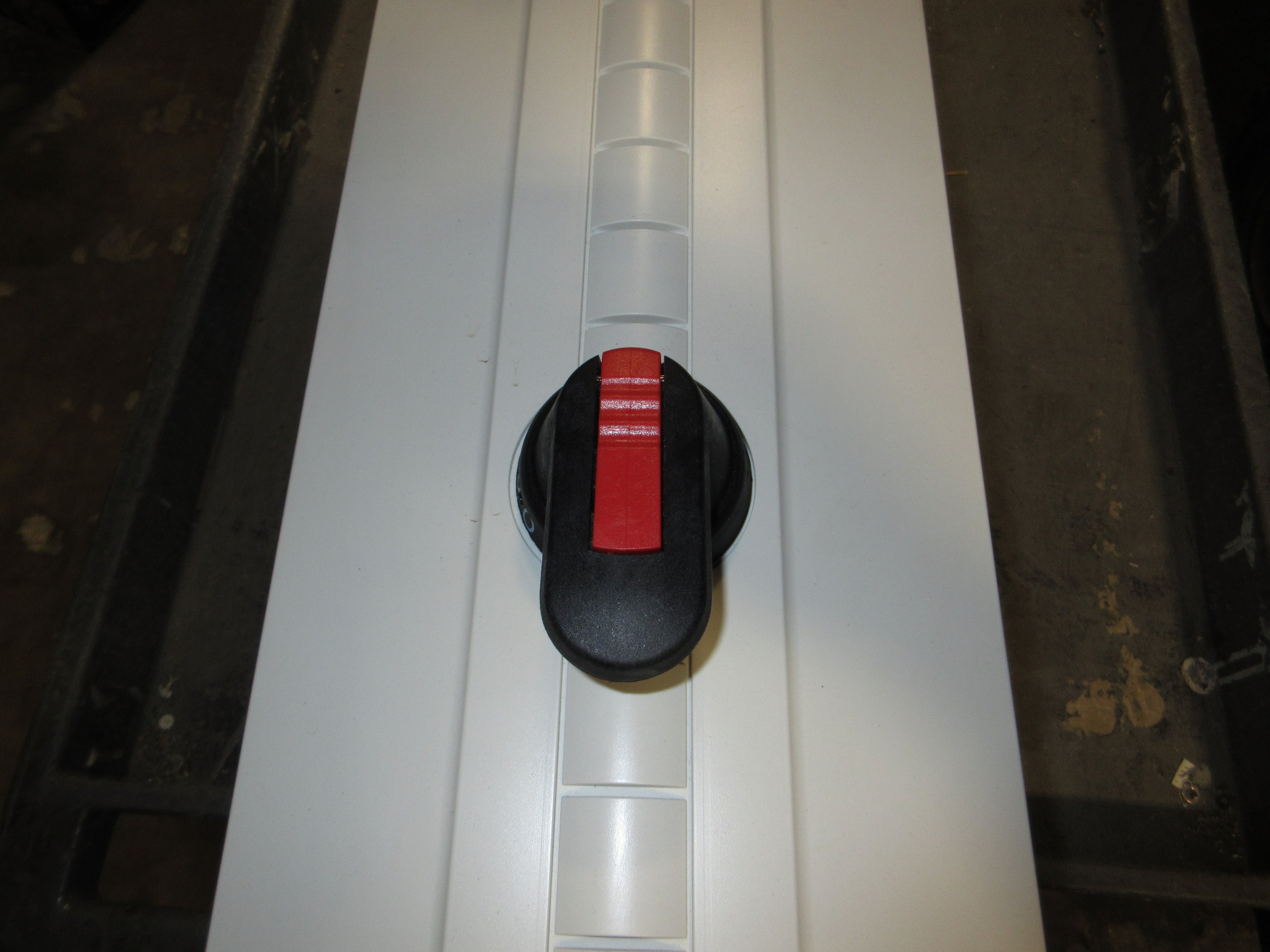 ABB ACH550 AC Drive w/ Bypass ACH550-VDR-045A-4+F267 30HP 3Ph w/ Keypad Used