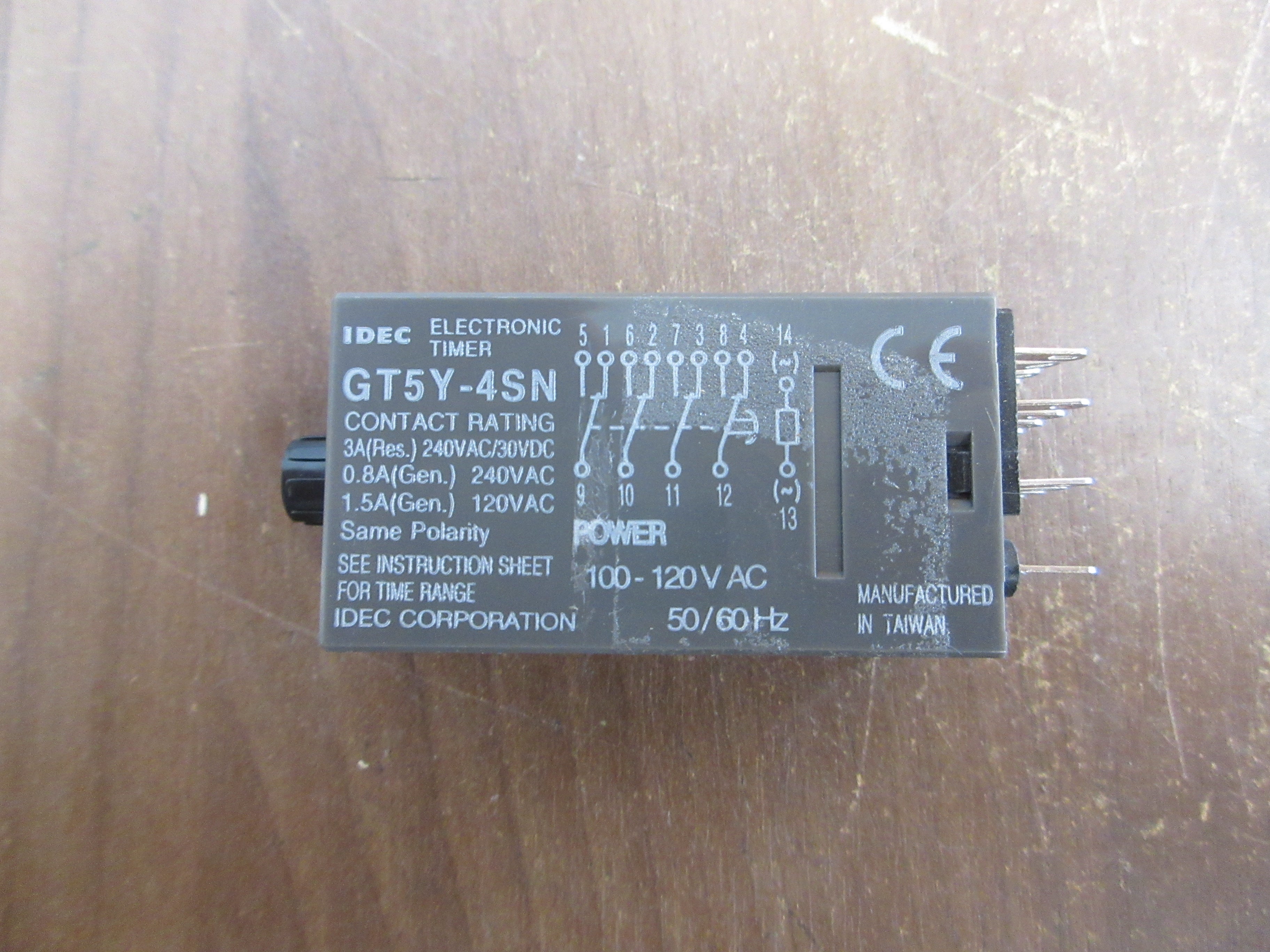 Idec Electronic Timer GT5Y-4SN 100-120V 50/60Hz Used