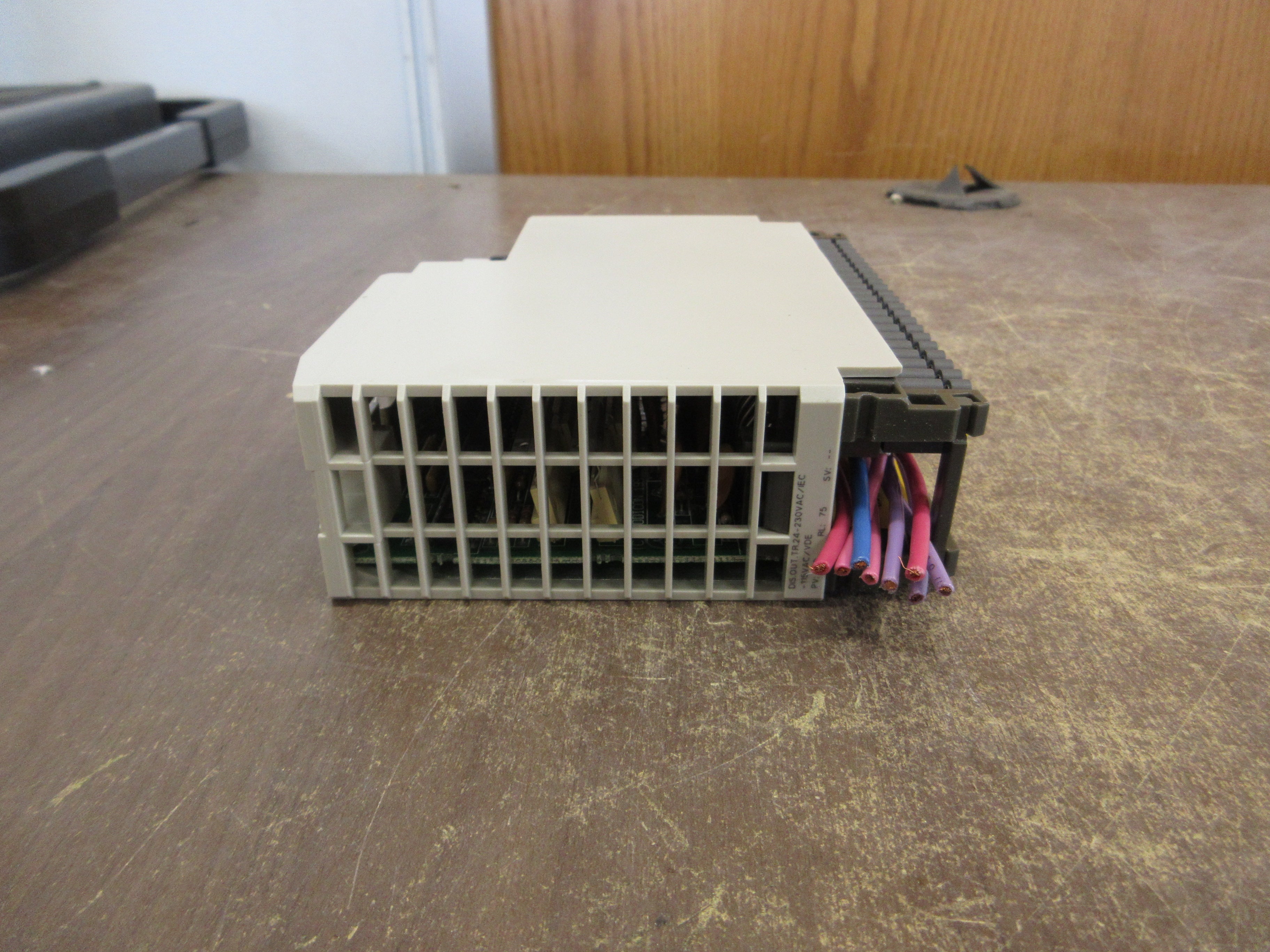 Schneider TSX Compact Discreate Output Module DAP210/AS-BDAP-210 8x 24-230 VAC