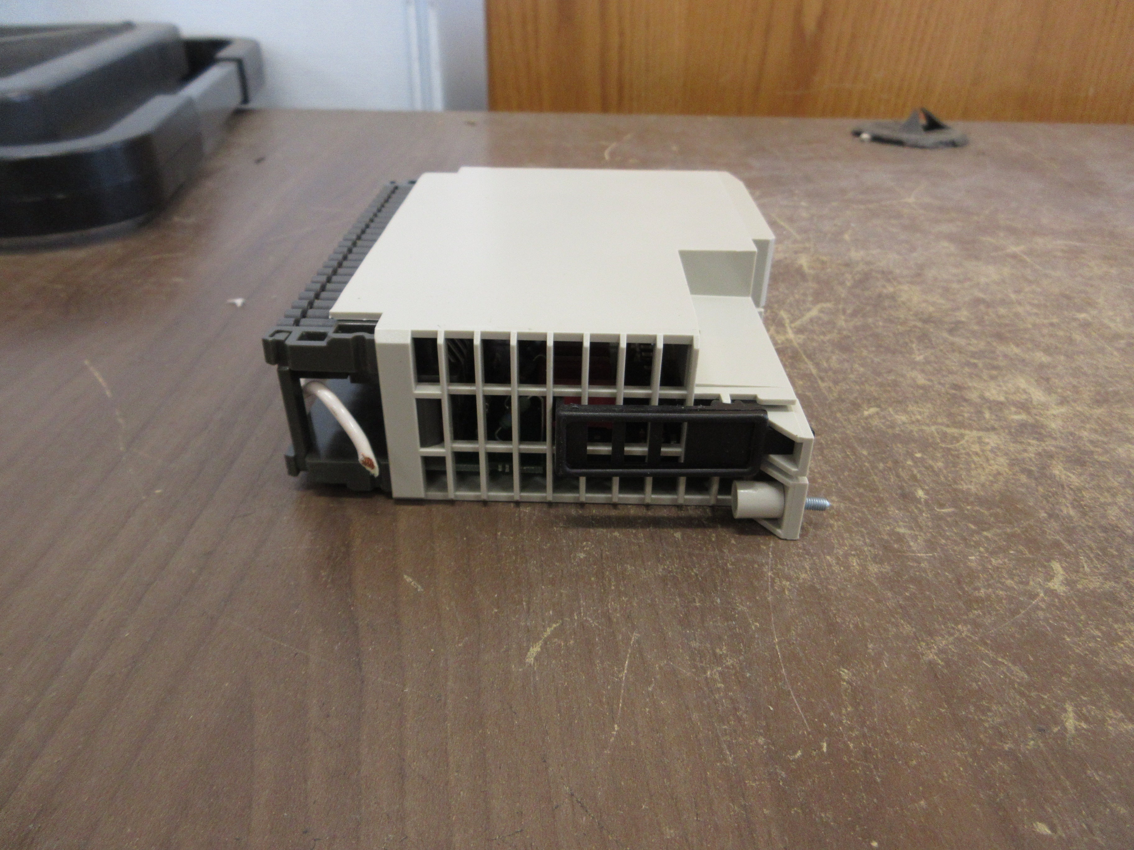 Schneider TSX Compact Discrete Input Module DEP210/AS-BDEP-210 8x 115VAC Used