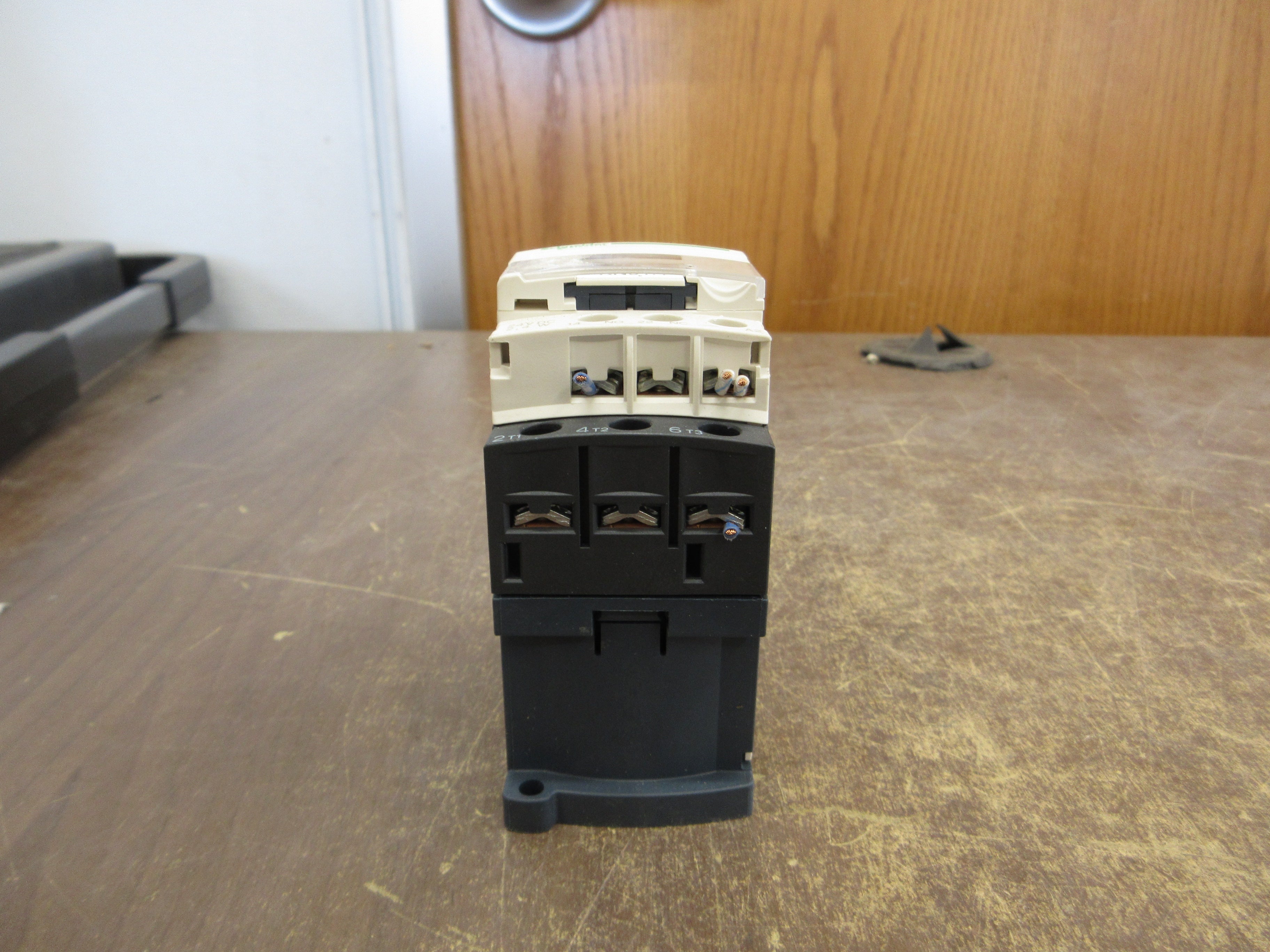 Schneider Electric Contactor LC1D18 BL 24VDC Coil Used